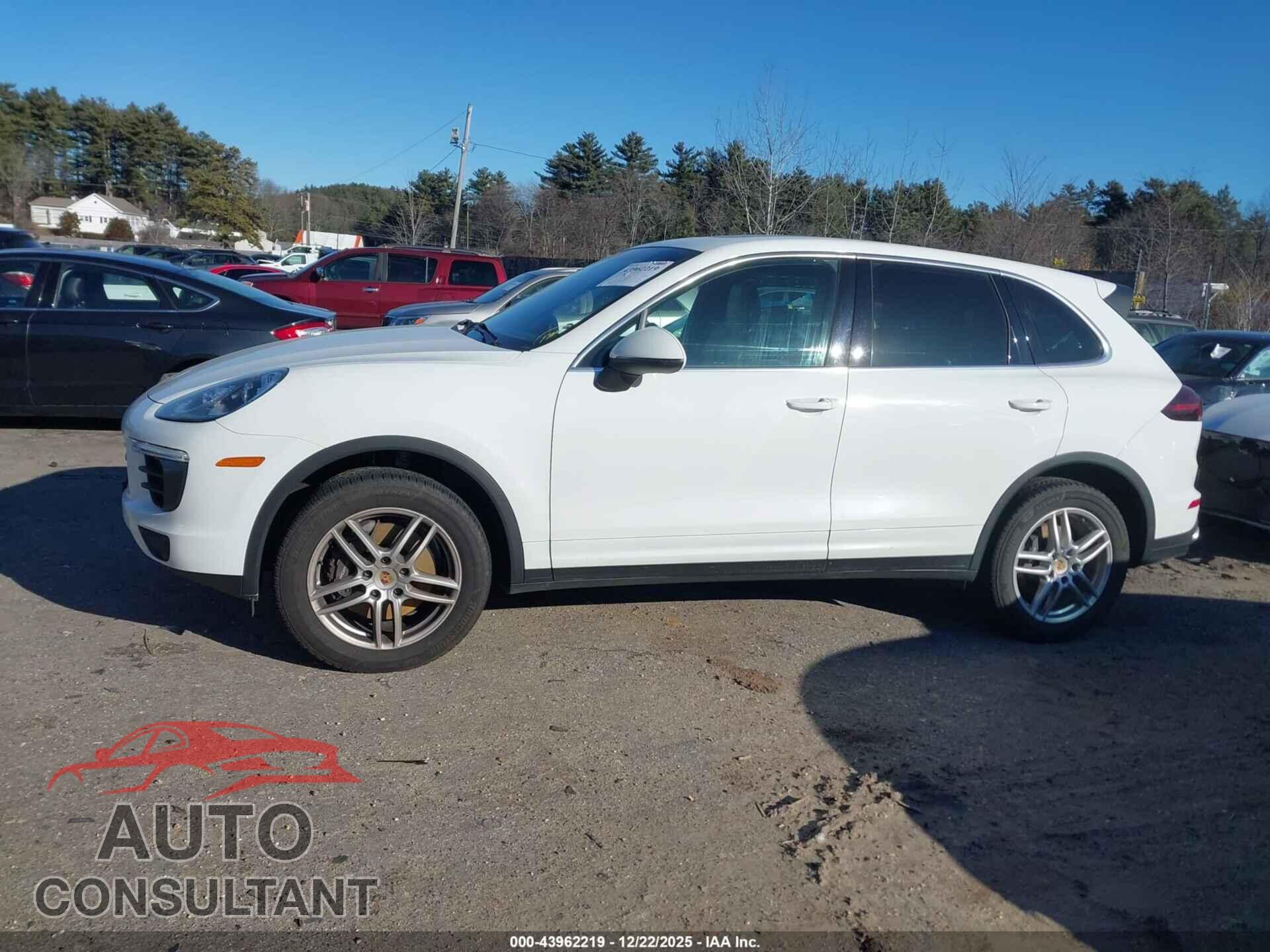 PORSCHE CAYENNE 2016 - WP1AA2A25GLA10608