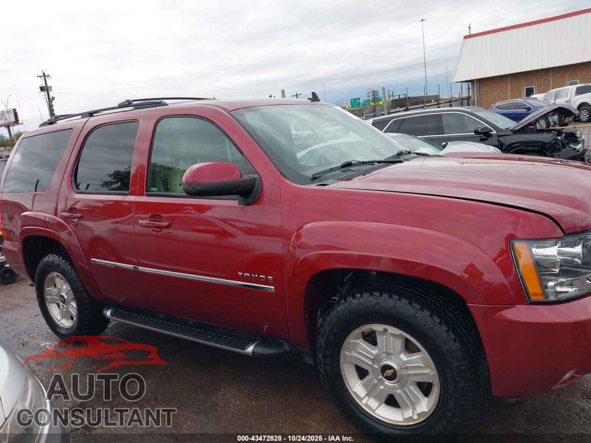 CHEVROLET TAHOE 2011 - 1GNSCBE07BR143473