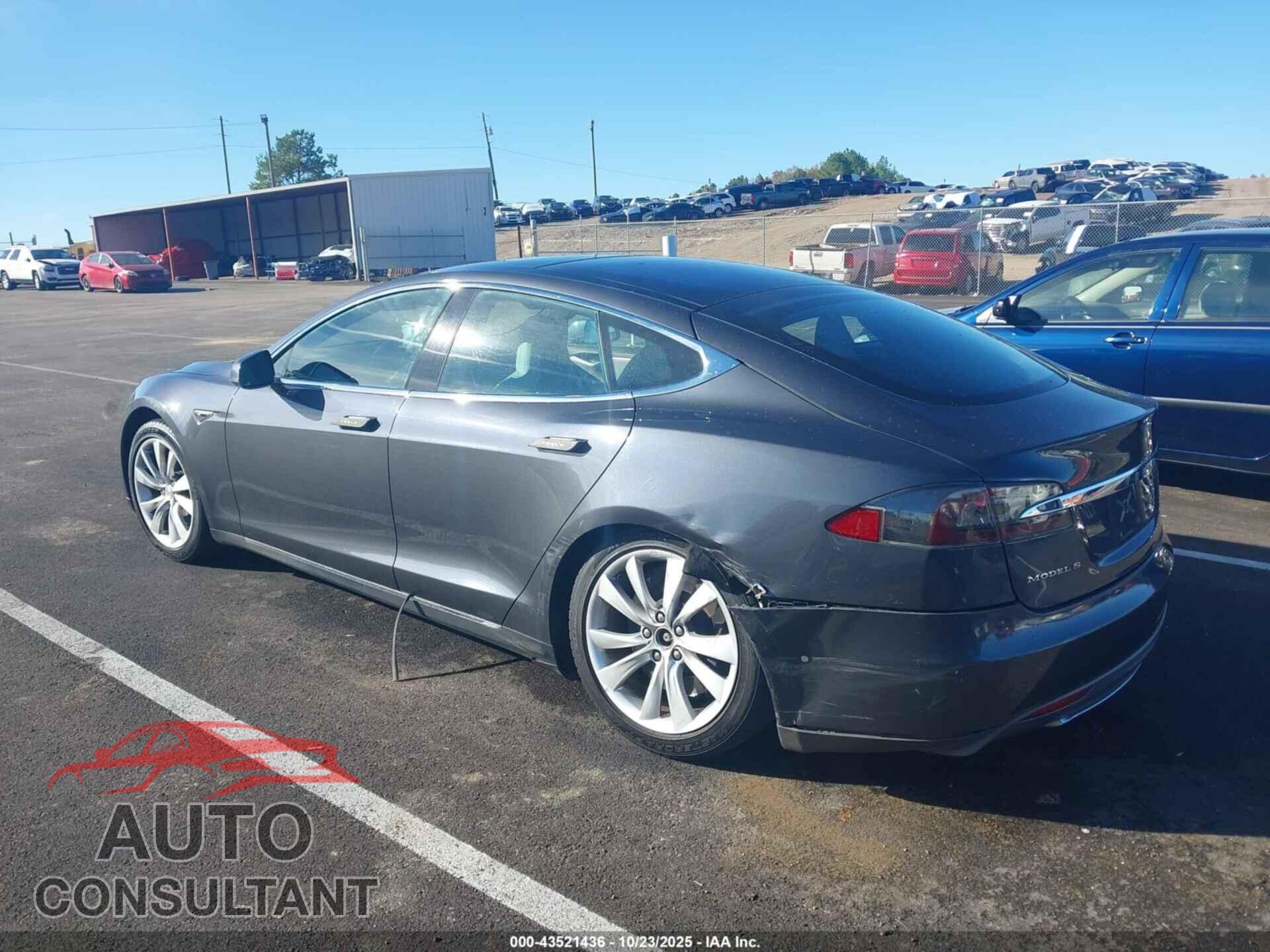 TESLA MODEL S 2015 - 5YJSA1E28FF112500