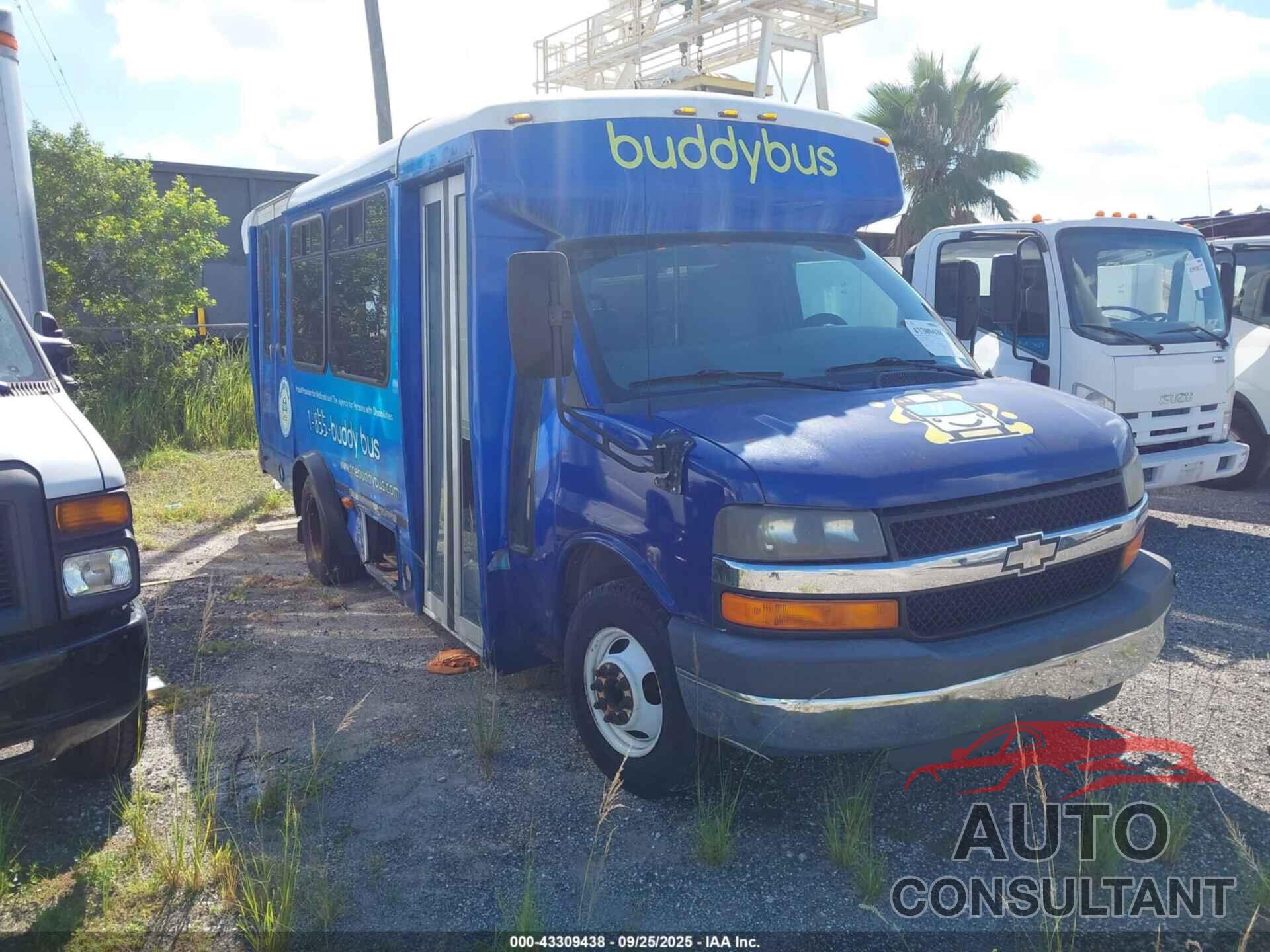CHEVROLET EXPRESS CUTAWAY 2011 - 1GB3G2BG9B1170745