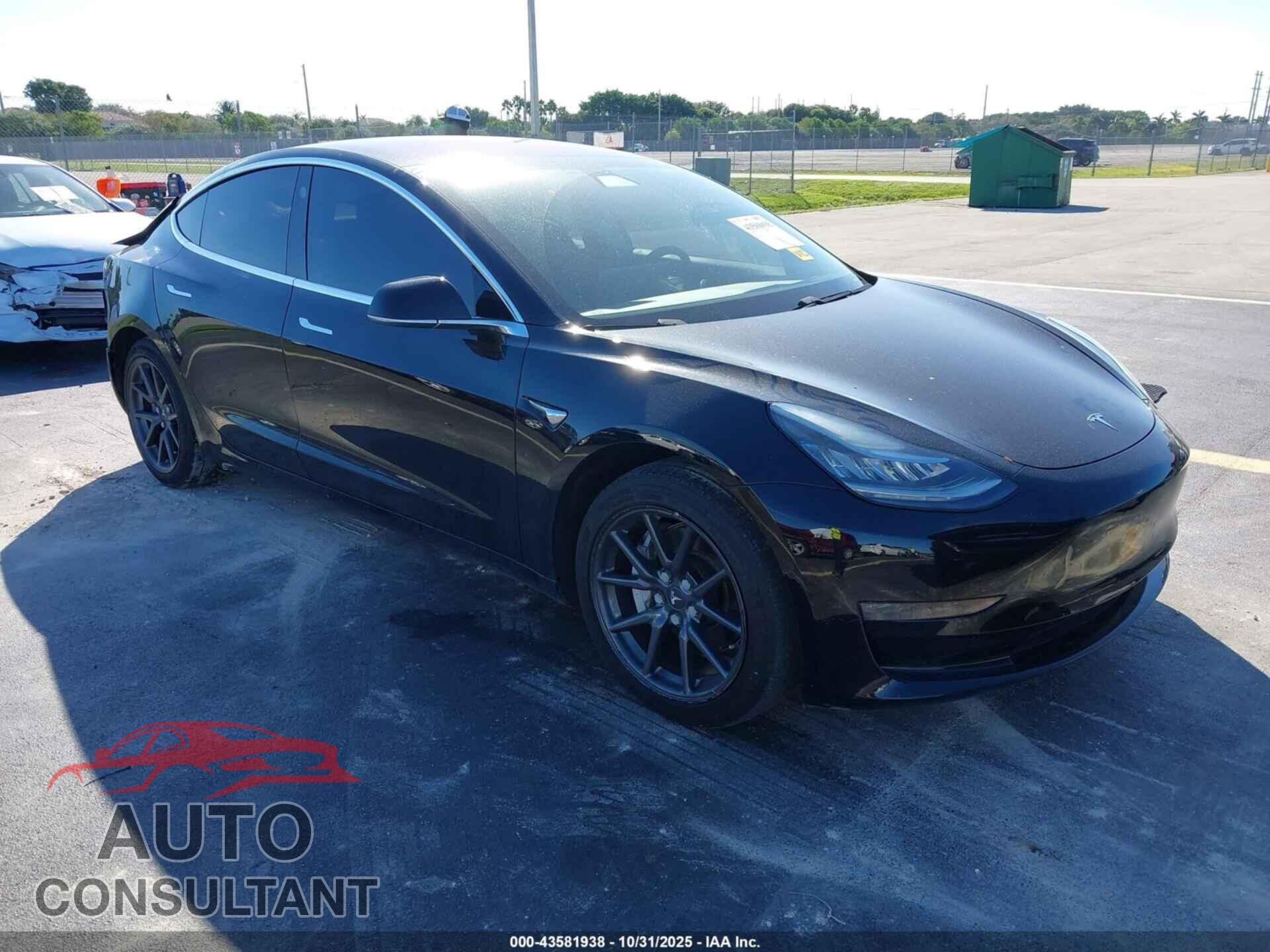 TESLA MODEL 3 2018 - 5YJ3E1EA9JF010079