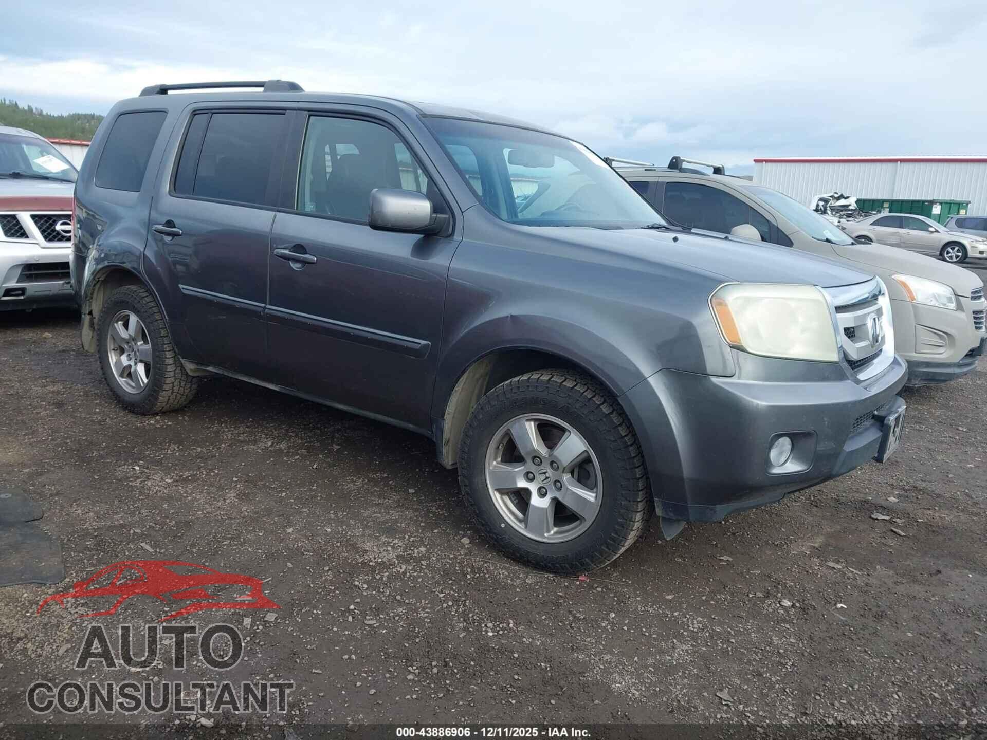 HONDA PILOT 2011 - 5FNYF4H50BB038292
