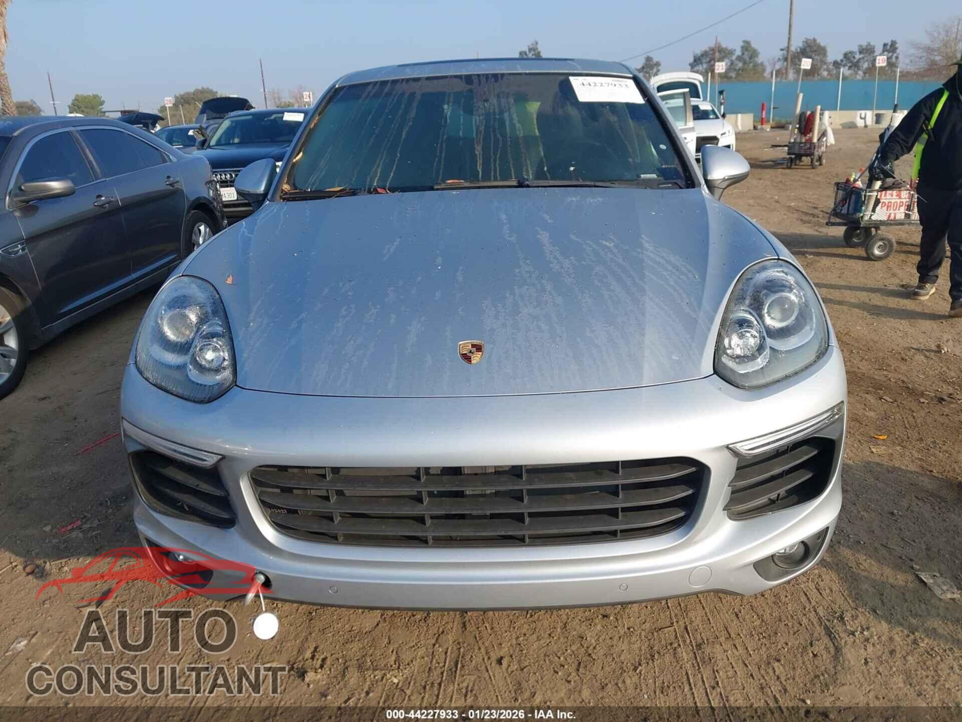 PORSCHE CAYENNE 2016 - WP1AA2A2XGLA04898