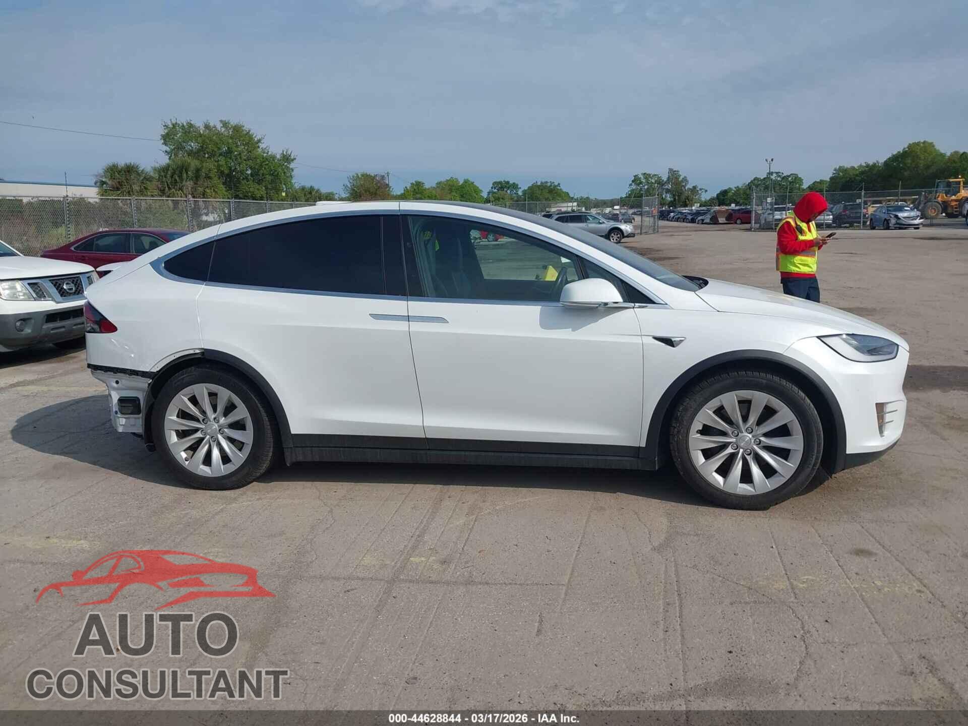 TESLA MODEL X 2020 - 5YJXCAE25LF219774