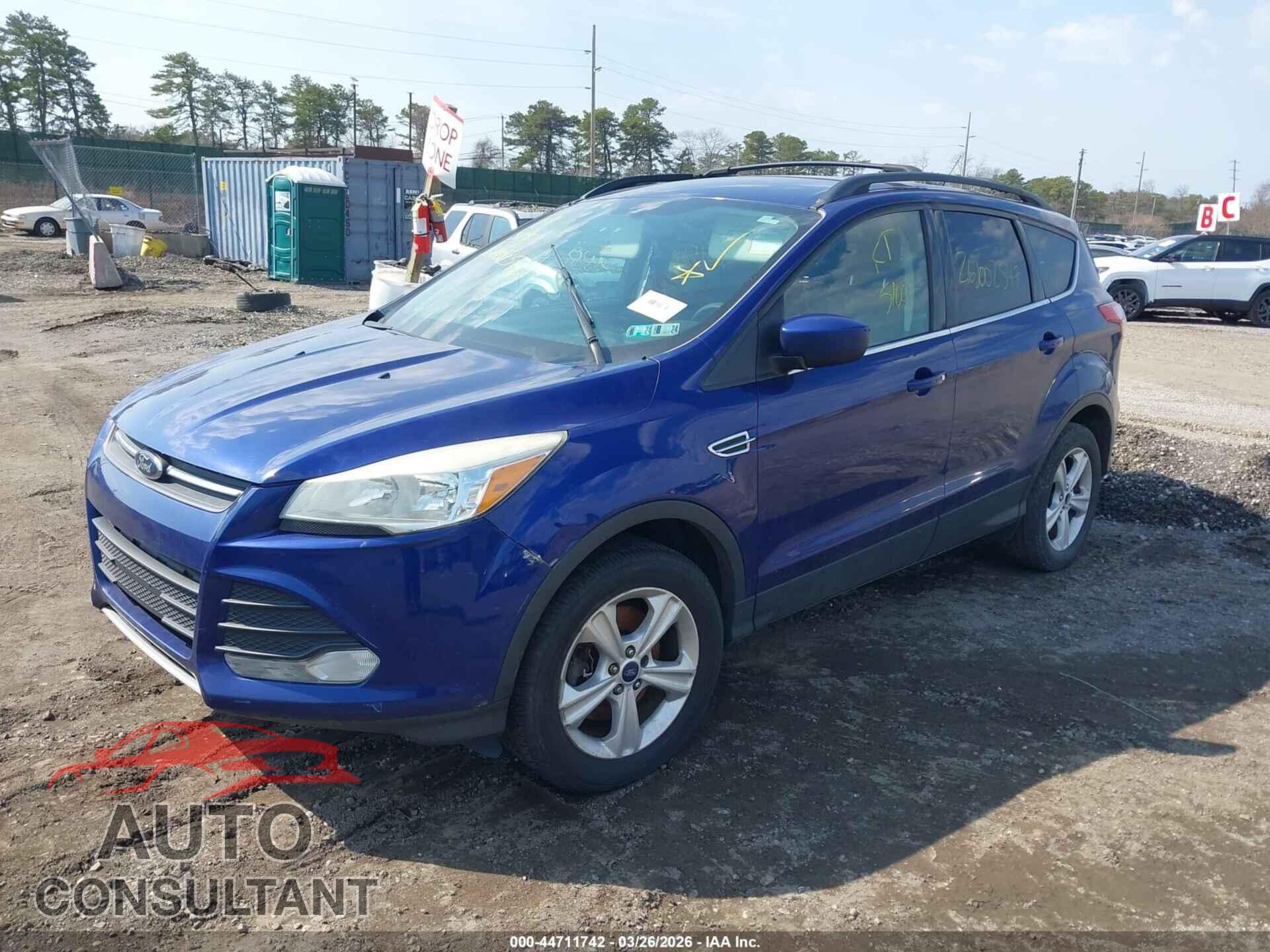 FORD ESCAPE 2015 - 1FMCU9G94FUA45207