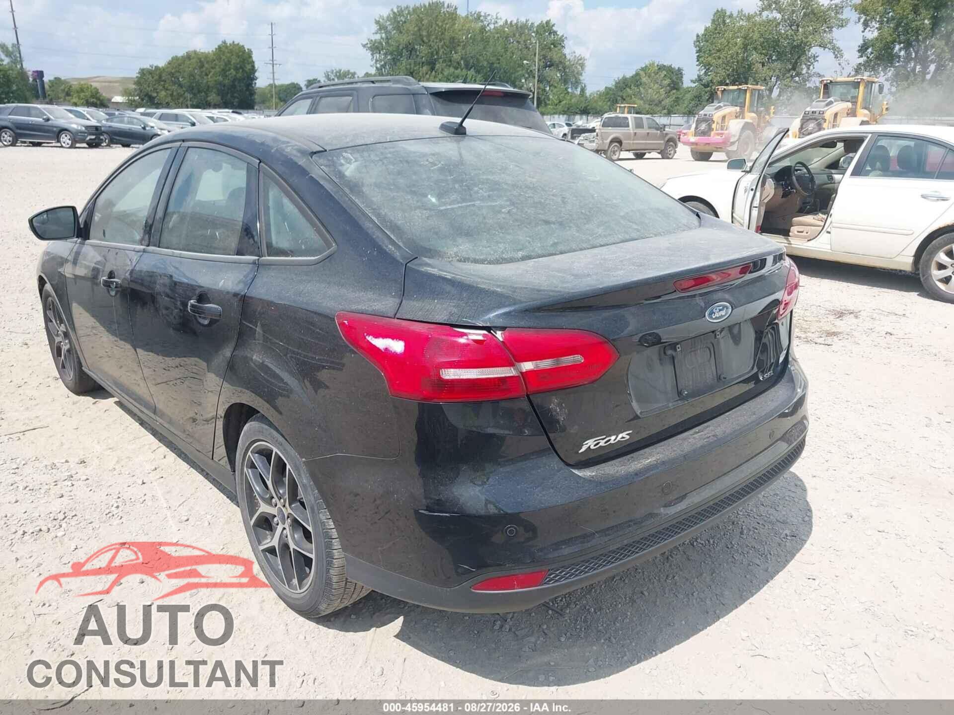 FORD FOCUS 2017 - 1FADP3H26HL338197