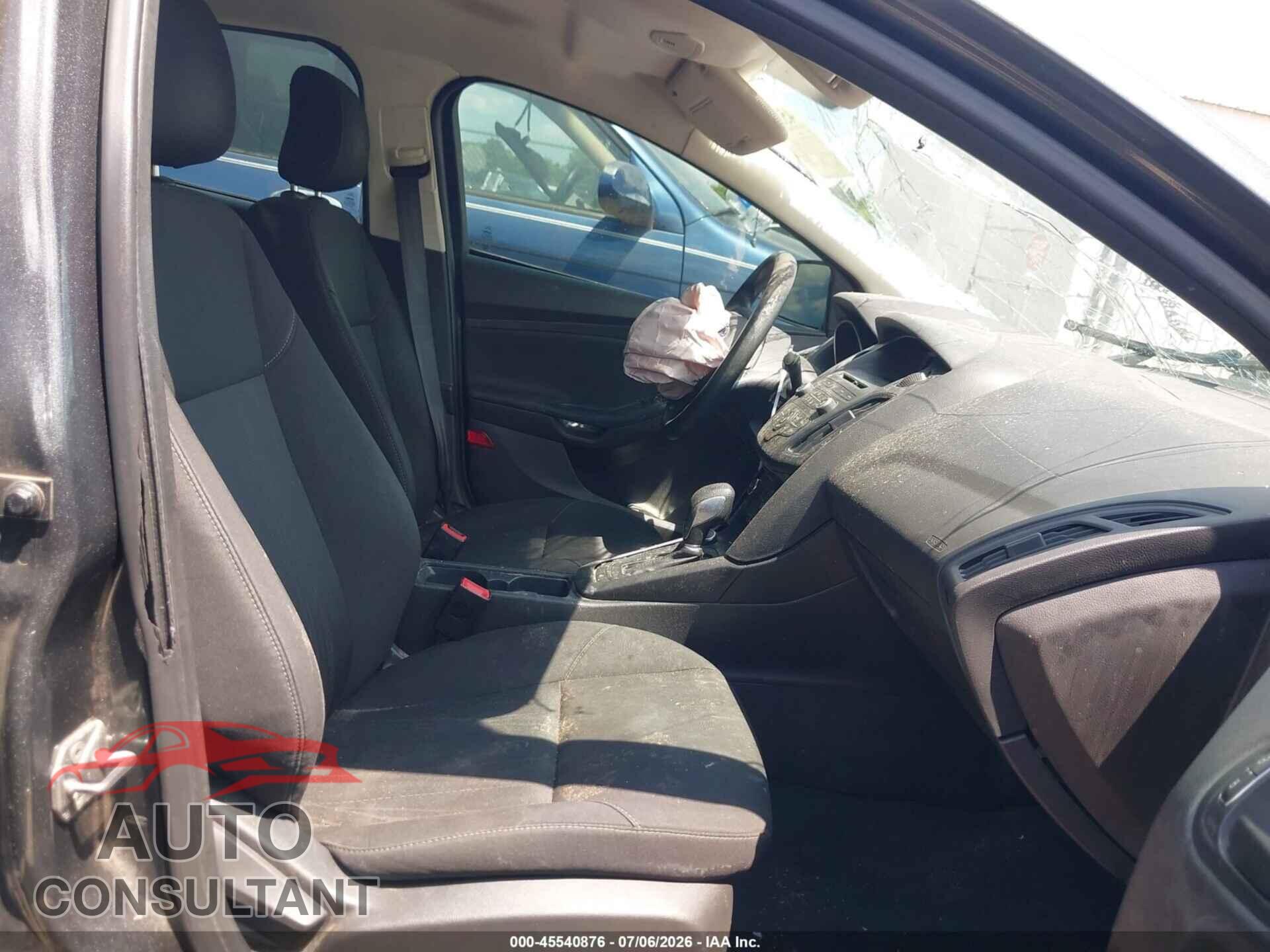 FORD FOCUS 2016 - 1FADP3E27GL379229