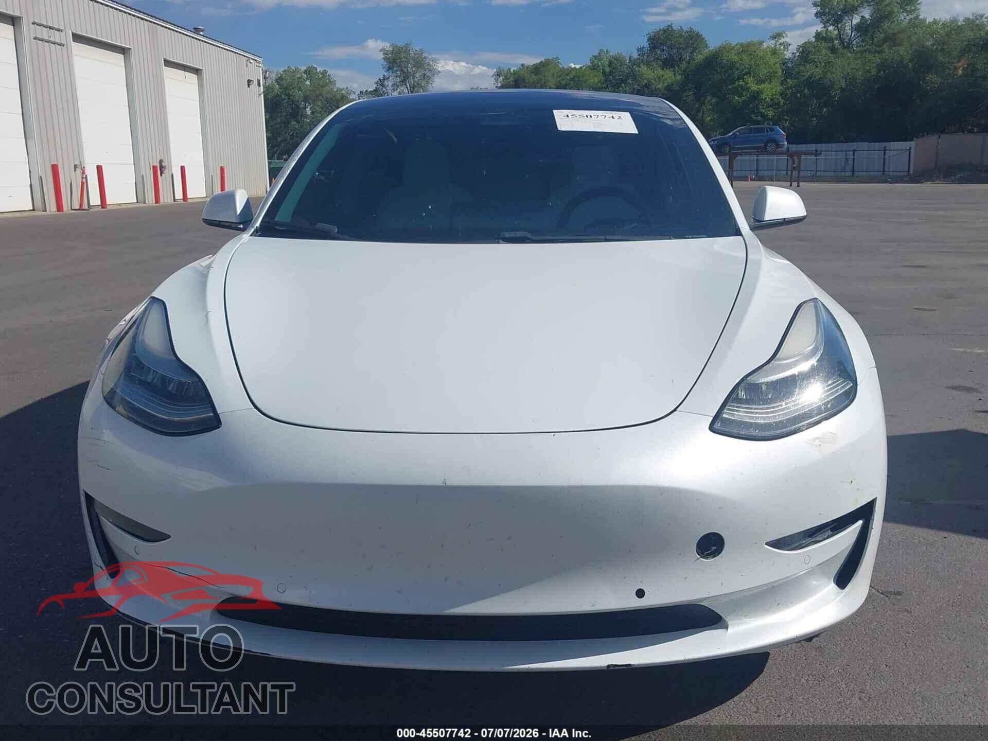 TESLA MODEL 3 2018 - 5YJ3E1EB9JF100065
