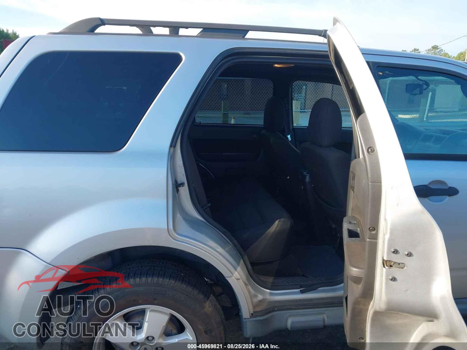 FORD ESCAPE 2010 - 1FMCU0D78AKB31476