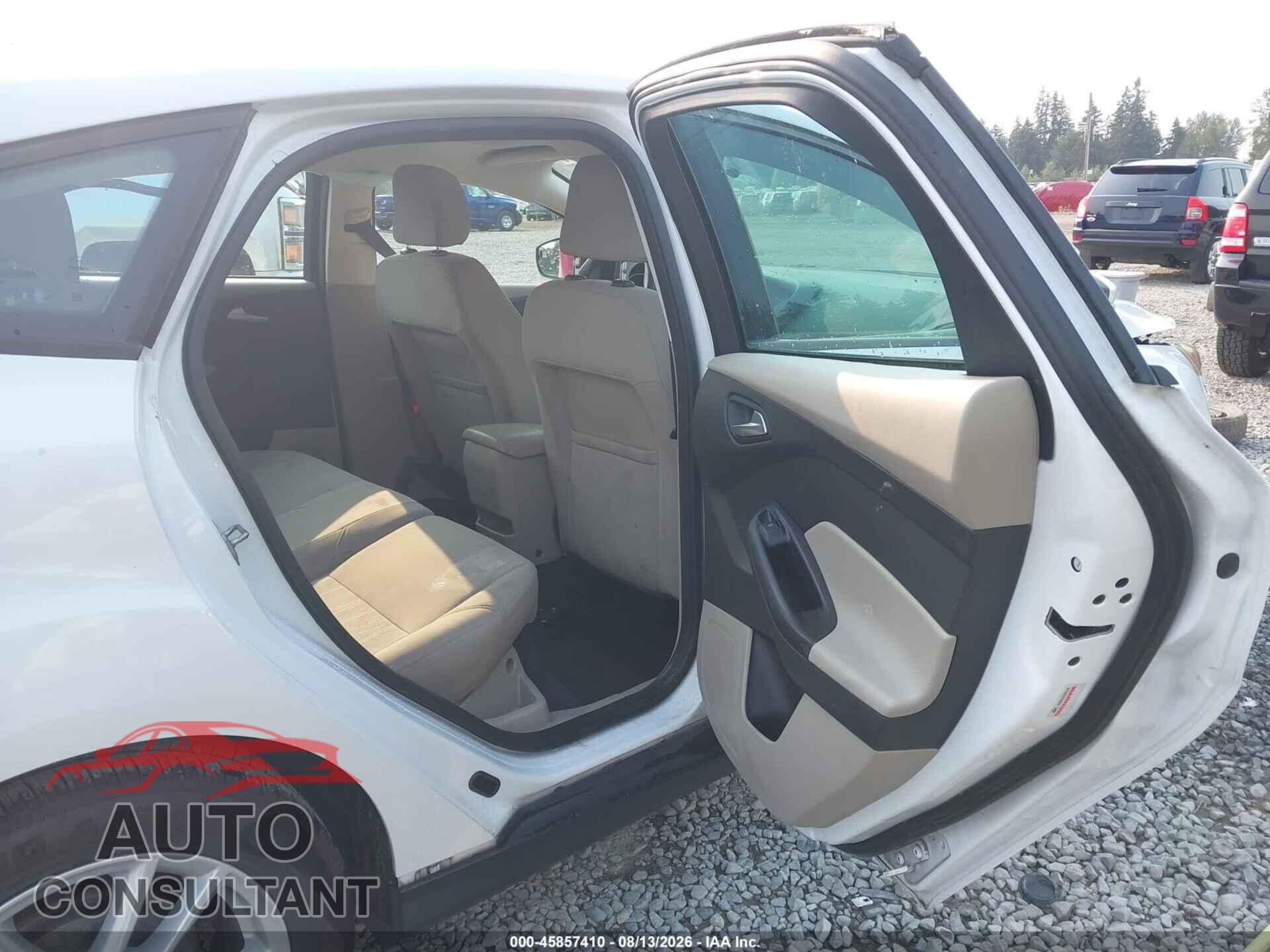 FORD FOCUS 2015 - 1FADP3K23FL342326