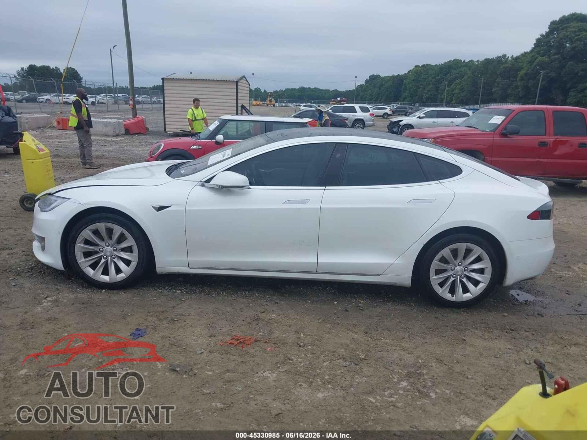 TESLA MODEL S 2018 - 5YJSA1E2XJF240102