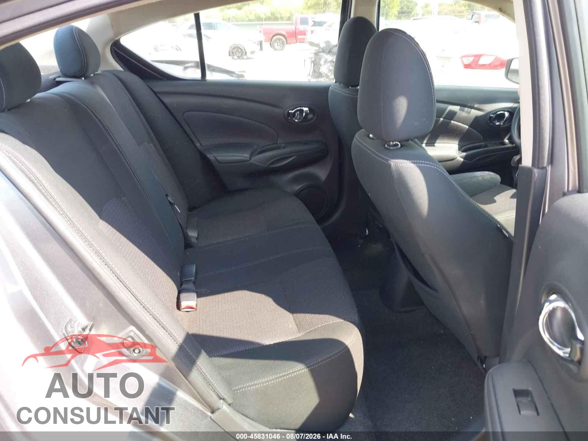 NISSAN VERSA 2019 - 3N1CN7AP3KL813621