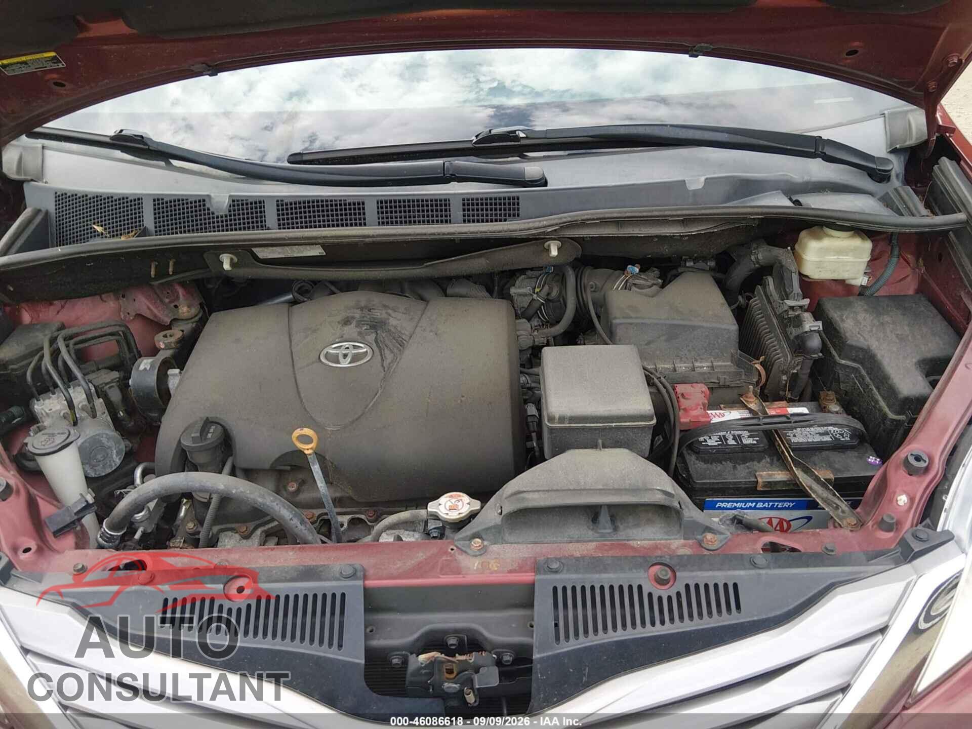 TOYOTA SIENNA 2017 - 5TDYZ3DC1HS818733