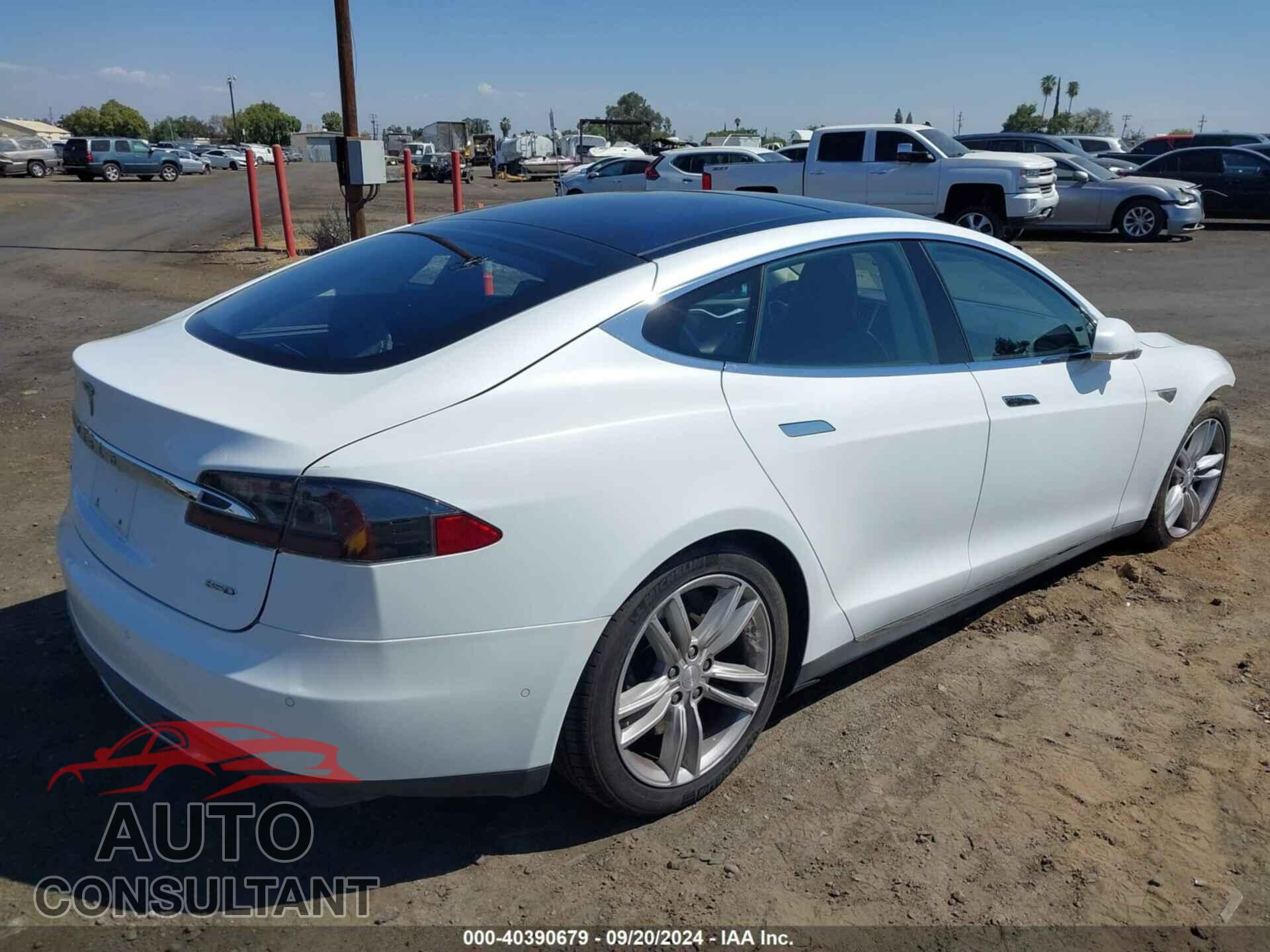 TESLA MODEL S 2015 - 5YJSA1E25FF115970