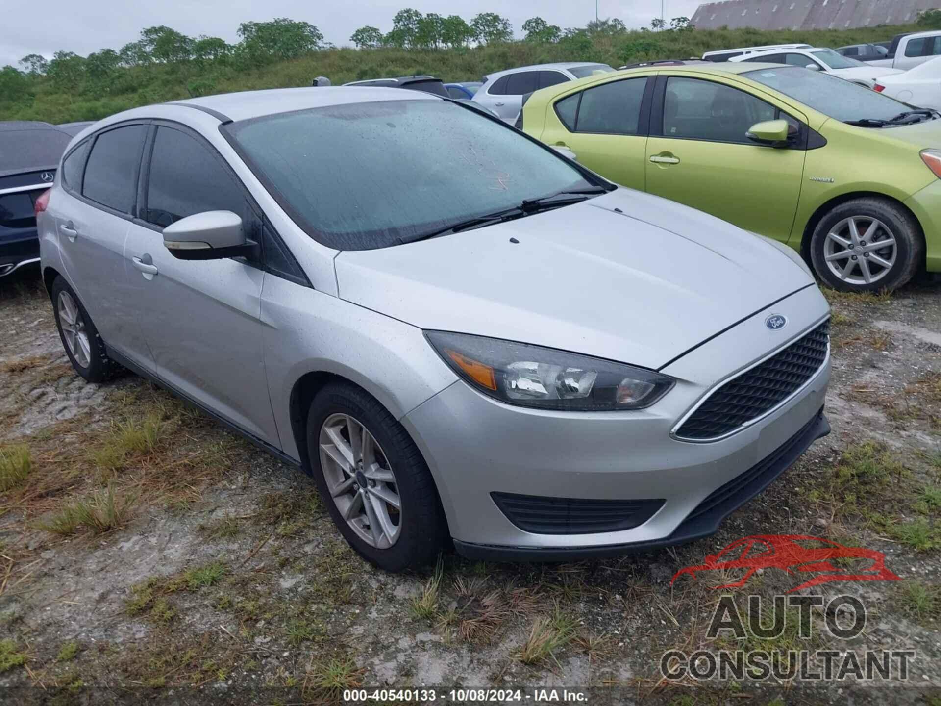 FORD FOCUS 2017 - 1FADP3K22HL324418