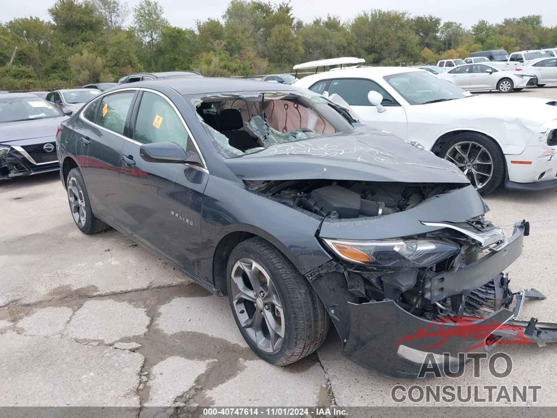 CHEVROLET MALIBU 2021 - 1G1ZD5ST1MF028207