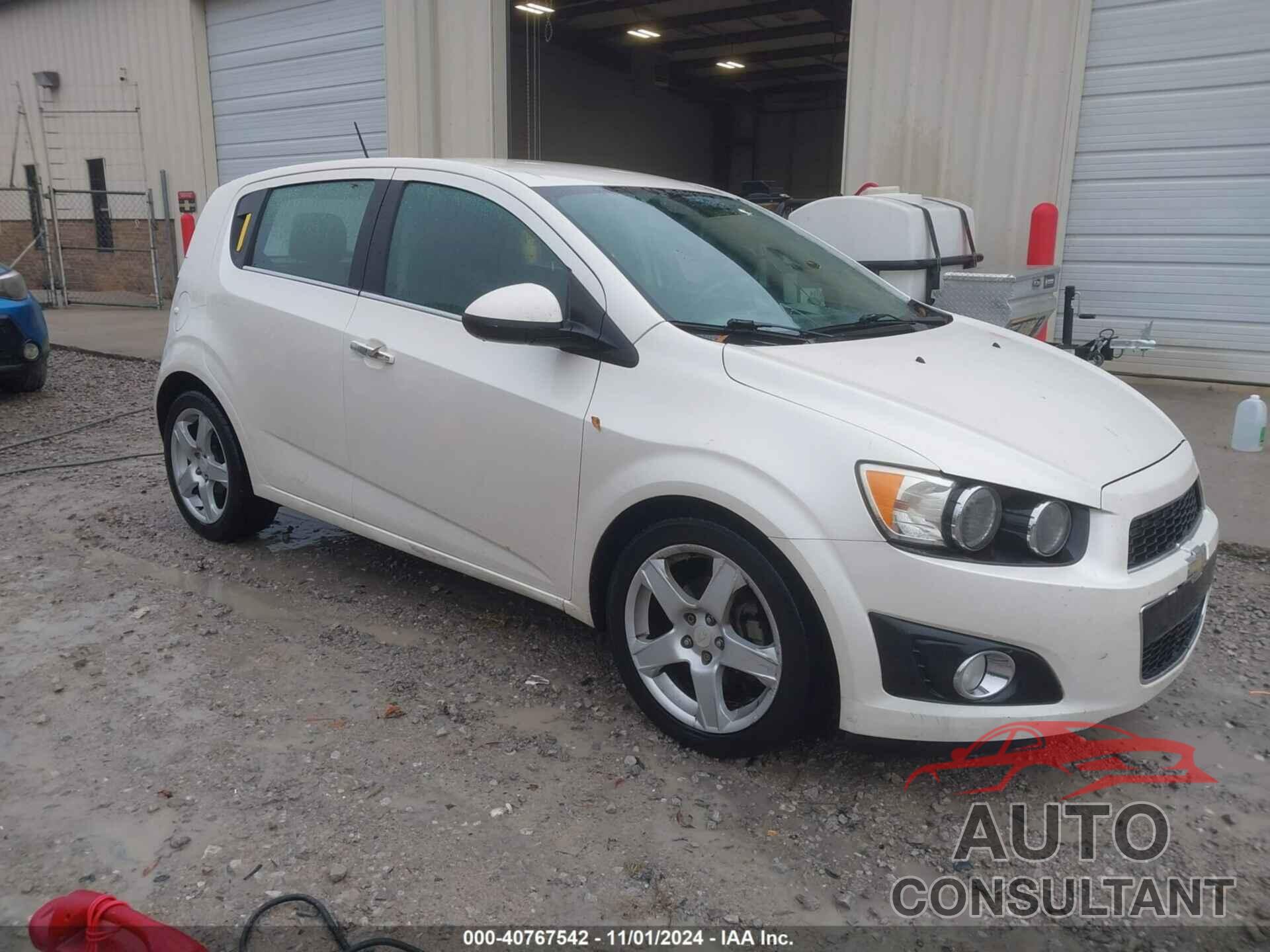 CHEVROLET SONIC 2016 - 1G1JE6SBXG4180686