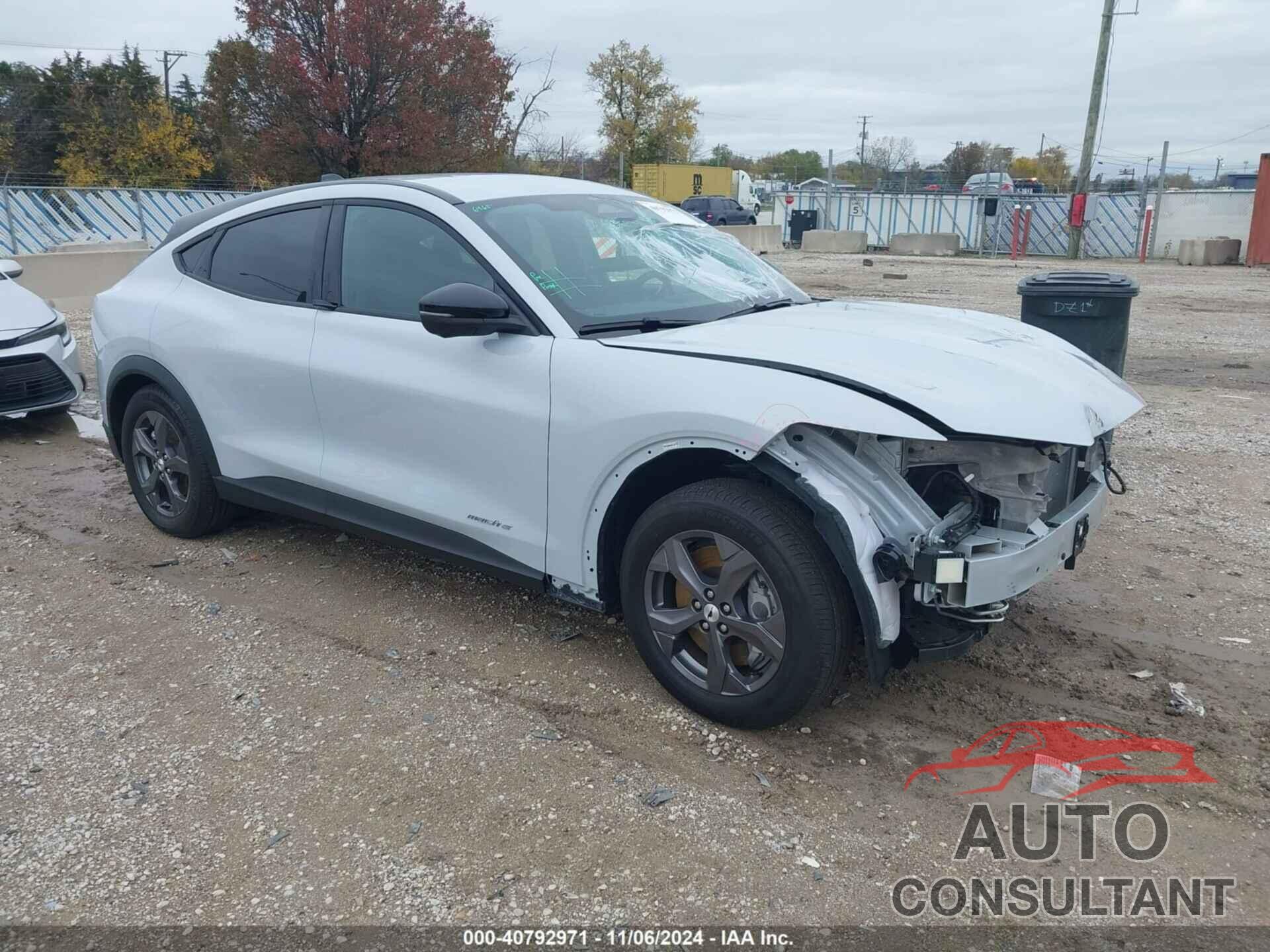 FORD MUSTANG MACH-E 2023 - 3FMTK1RM6PMA17729