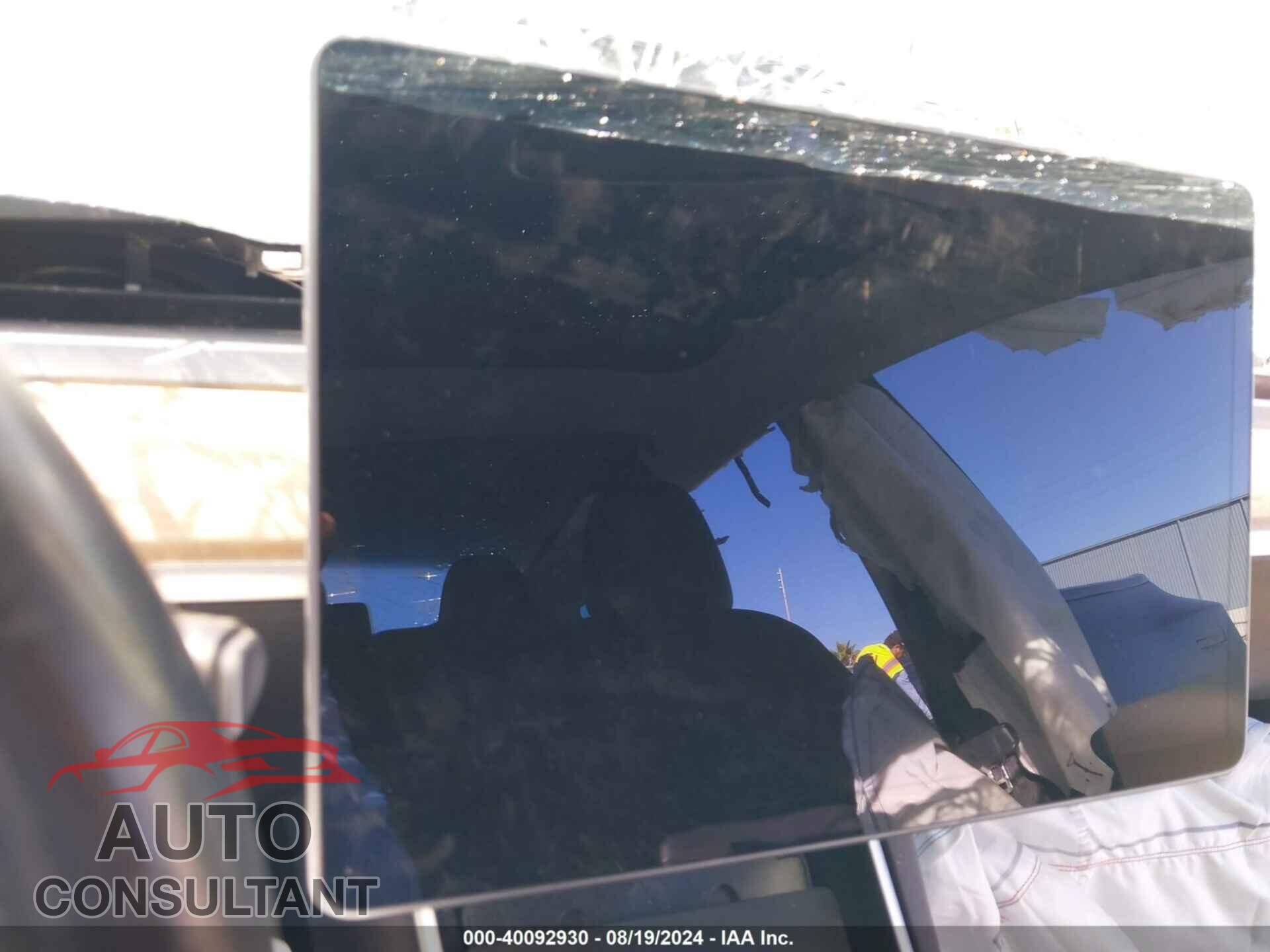 TESLA MODEL 3 2019 - 5YJ3E1EB9KF199827