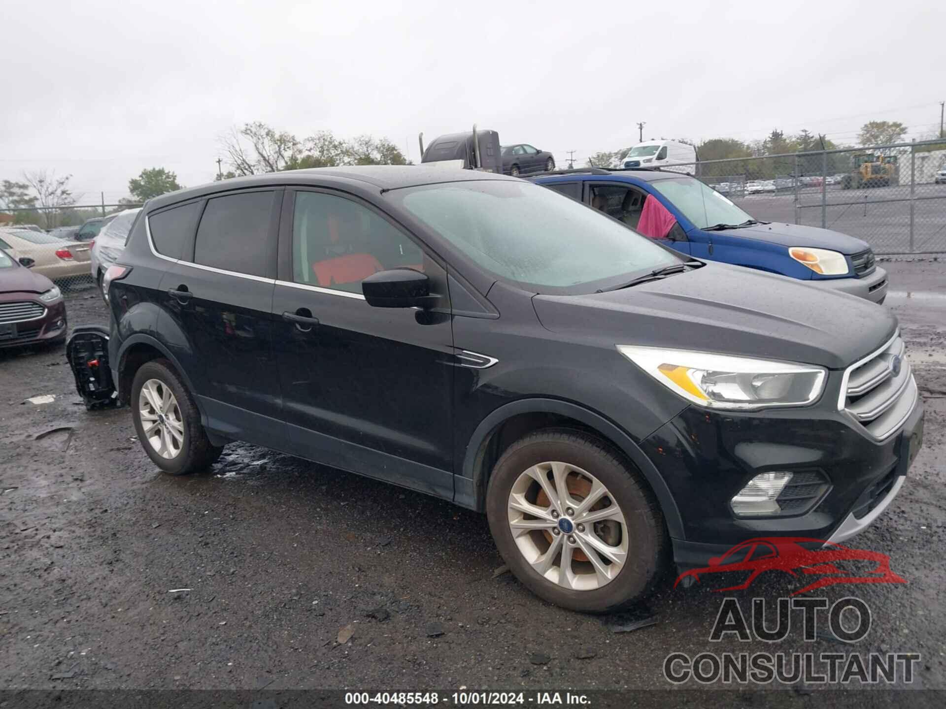 FORD ESCAPE 2017 - 1FMCU9GD9HUC92066