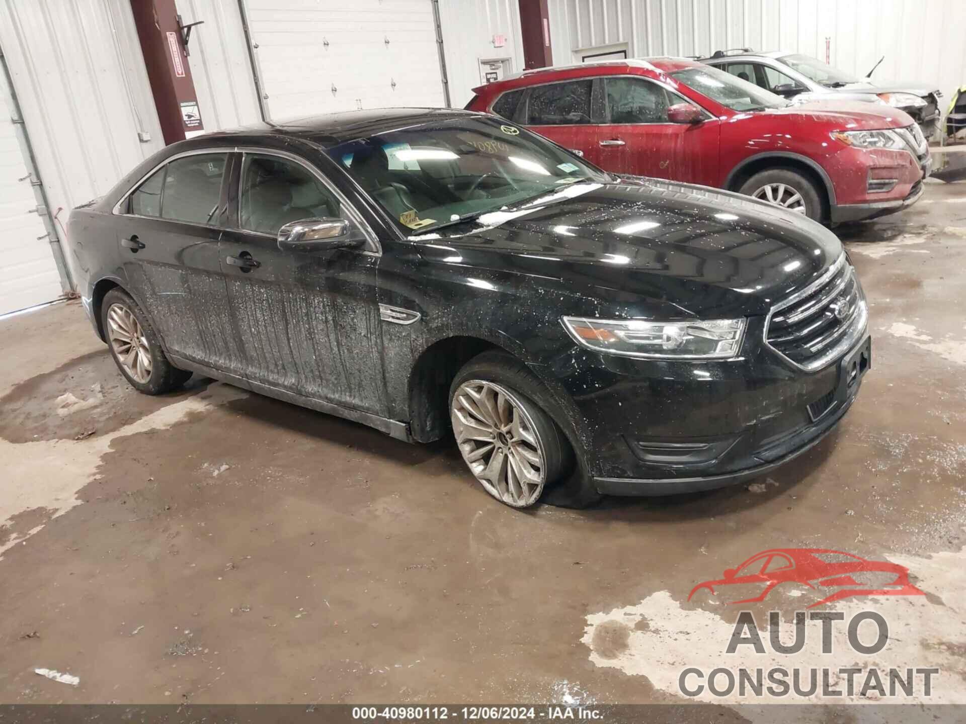 FORD TAURUS 2018 - 1FAHP2F89JG129893