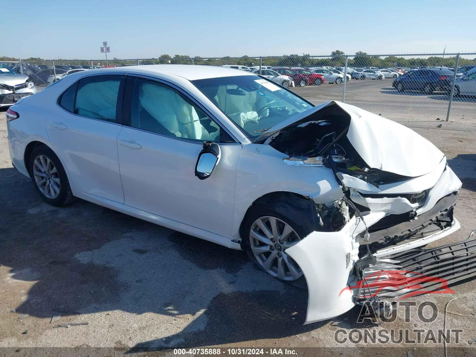 TOYOTA CAMRY 2018 - 4T1B11HK4JU099123