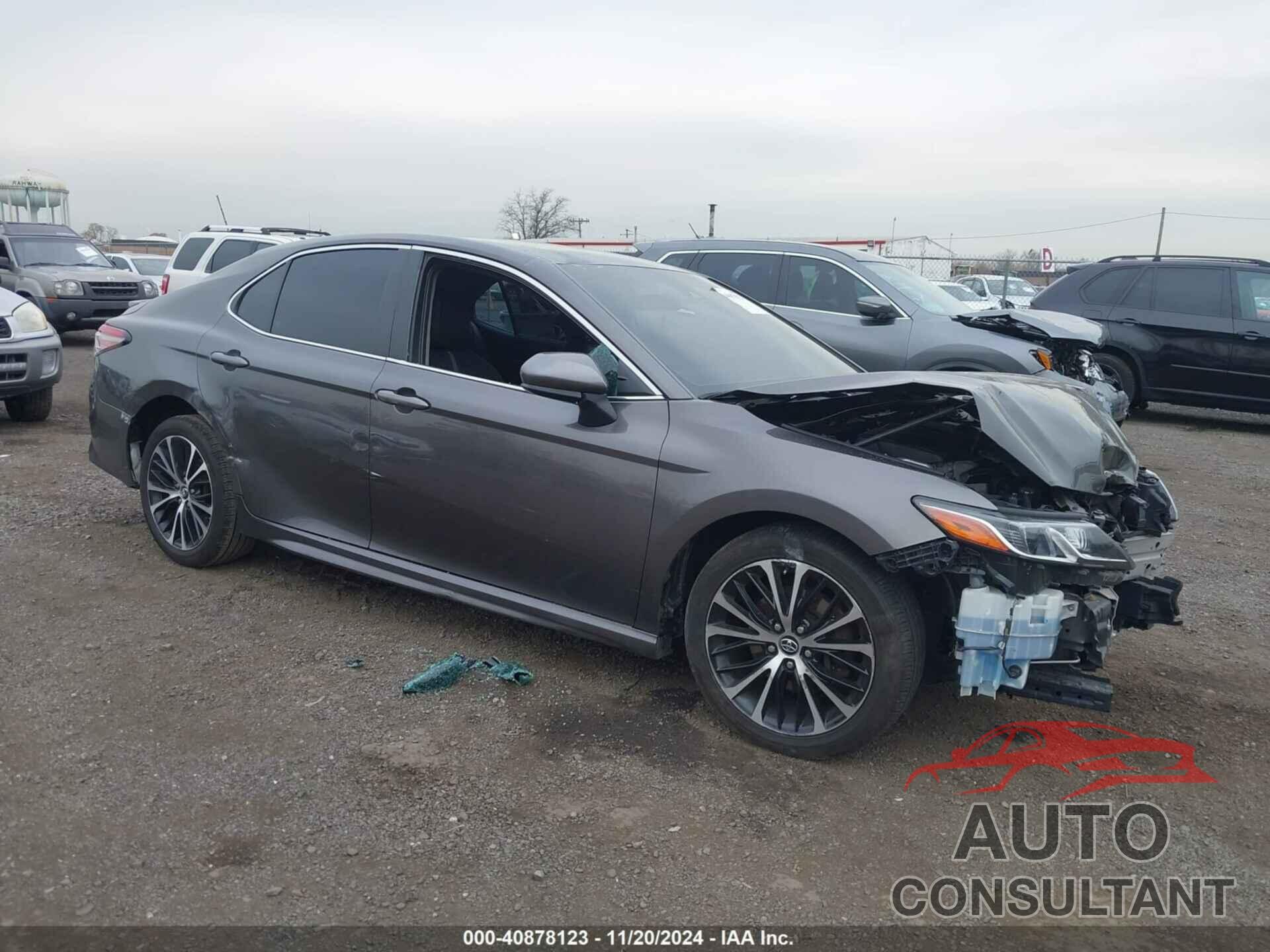 TOYOTA CAMRY 2018 - 4T1B11HK9JU564480