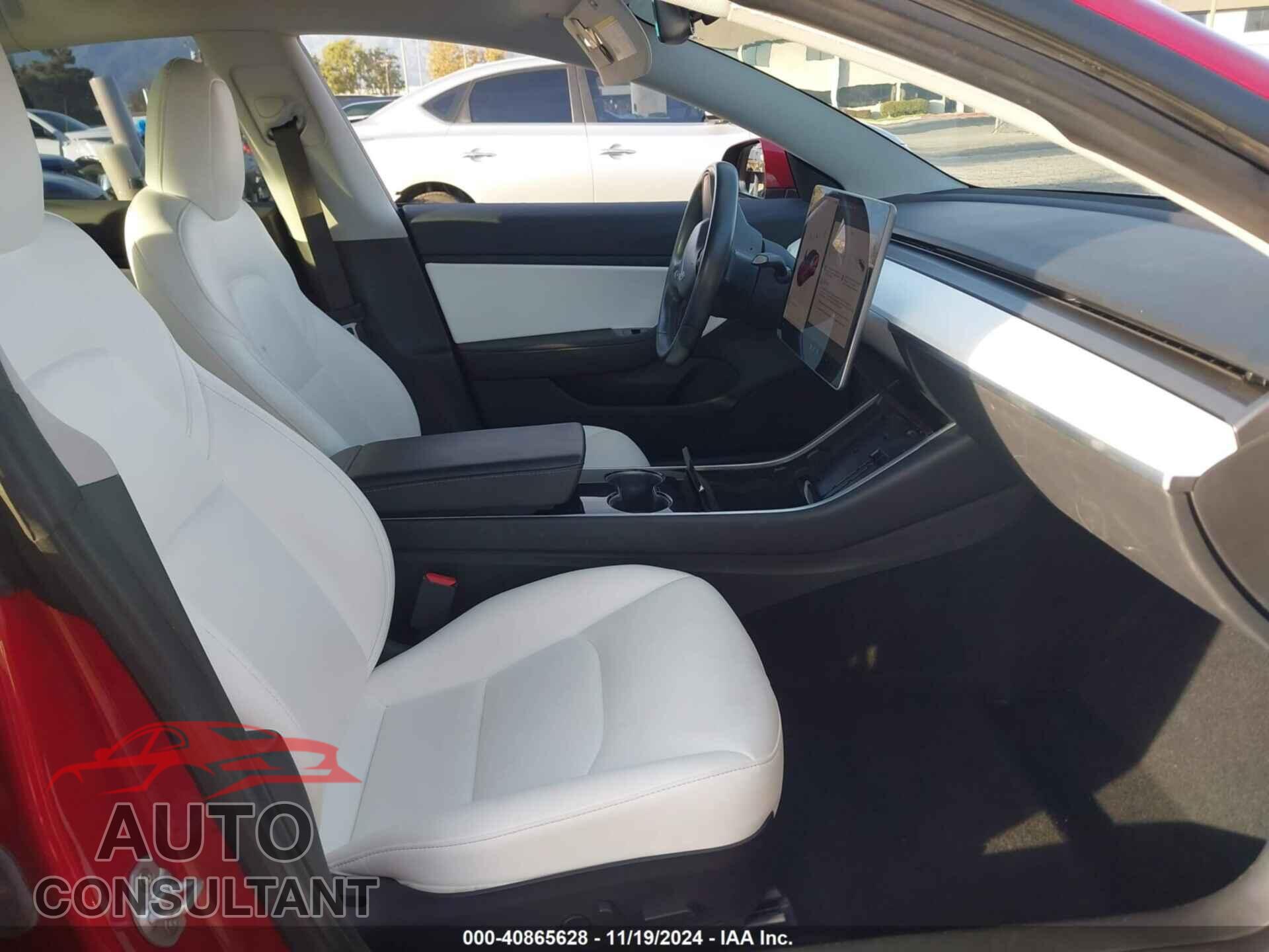 TESLA MODEL 3 2018 - 5YJ3E1EBXJF055508