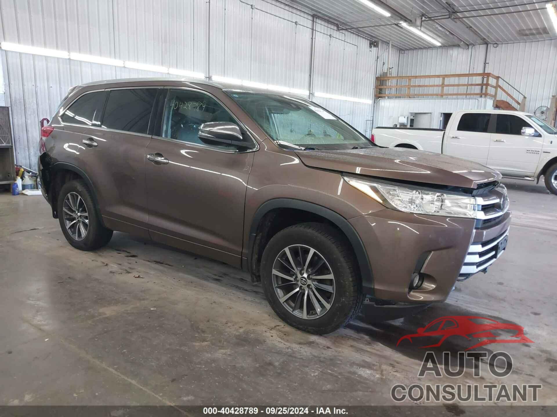 TOYOTA HIGHLANDER 2018 - 5TDJZRFH2JS485140