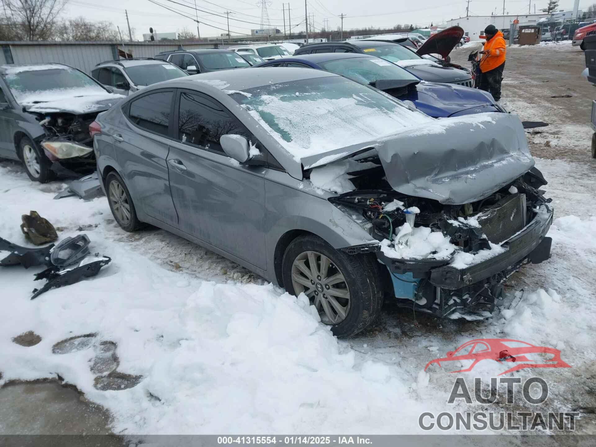 HYUNDAI ELANTRA 2015 - KMHDH4AE4FU223537