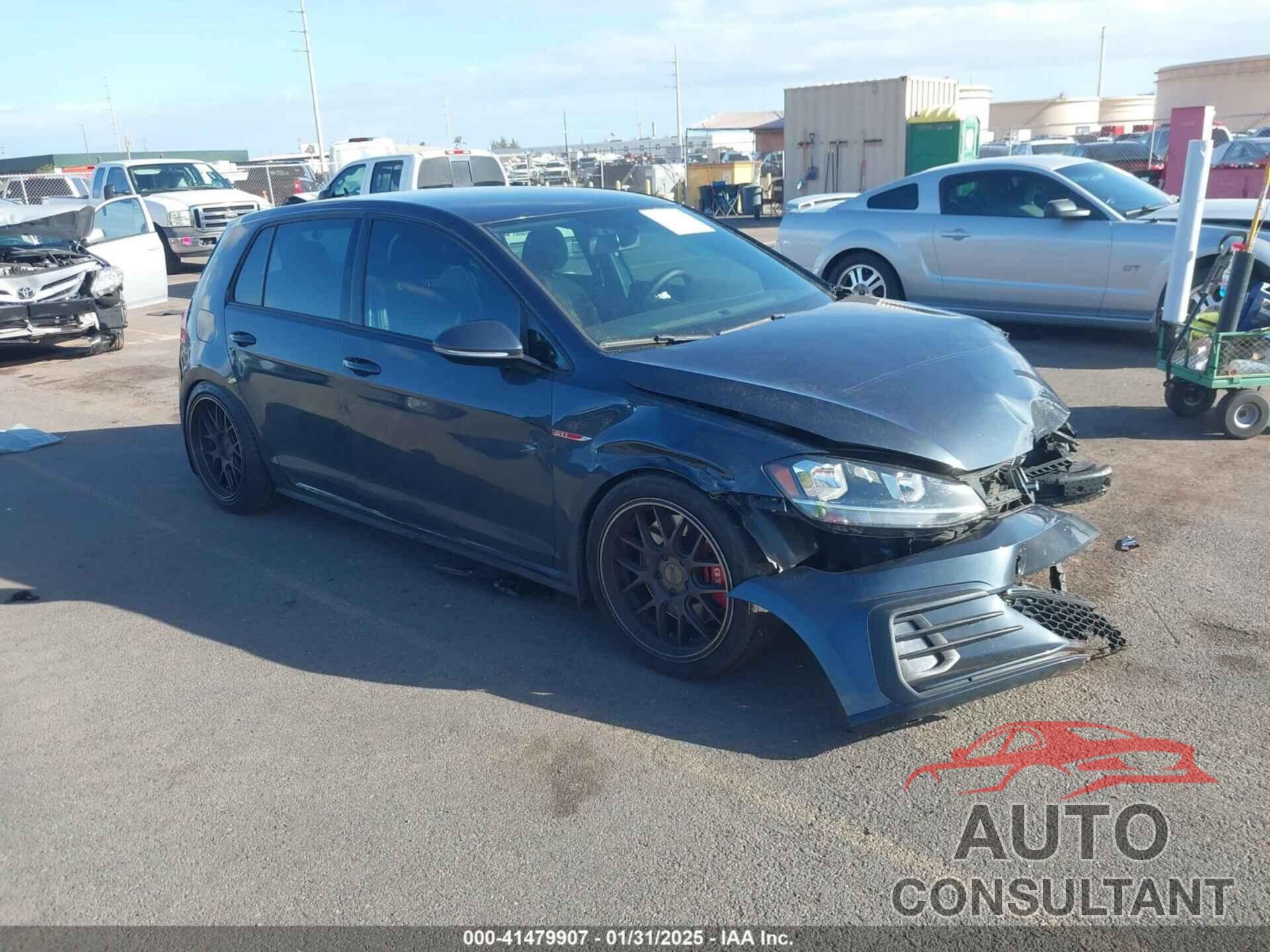 VOLKSWAGEN GOLF GTI 2019 - 3VW5T7AU6KM010150