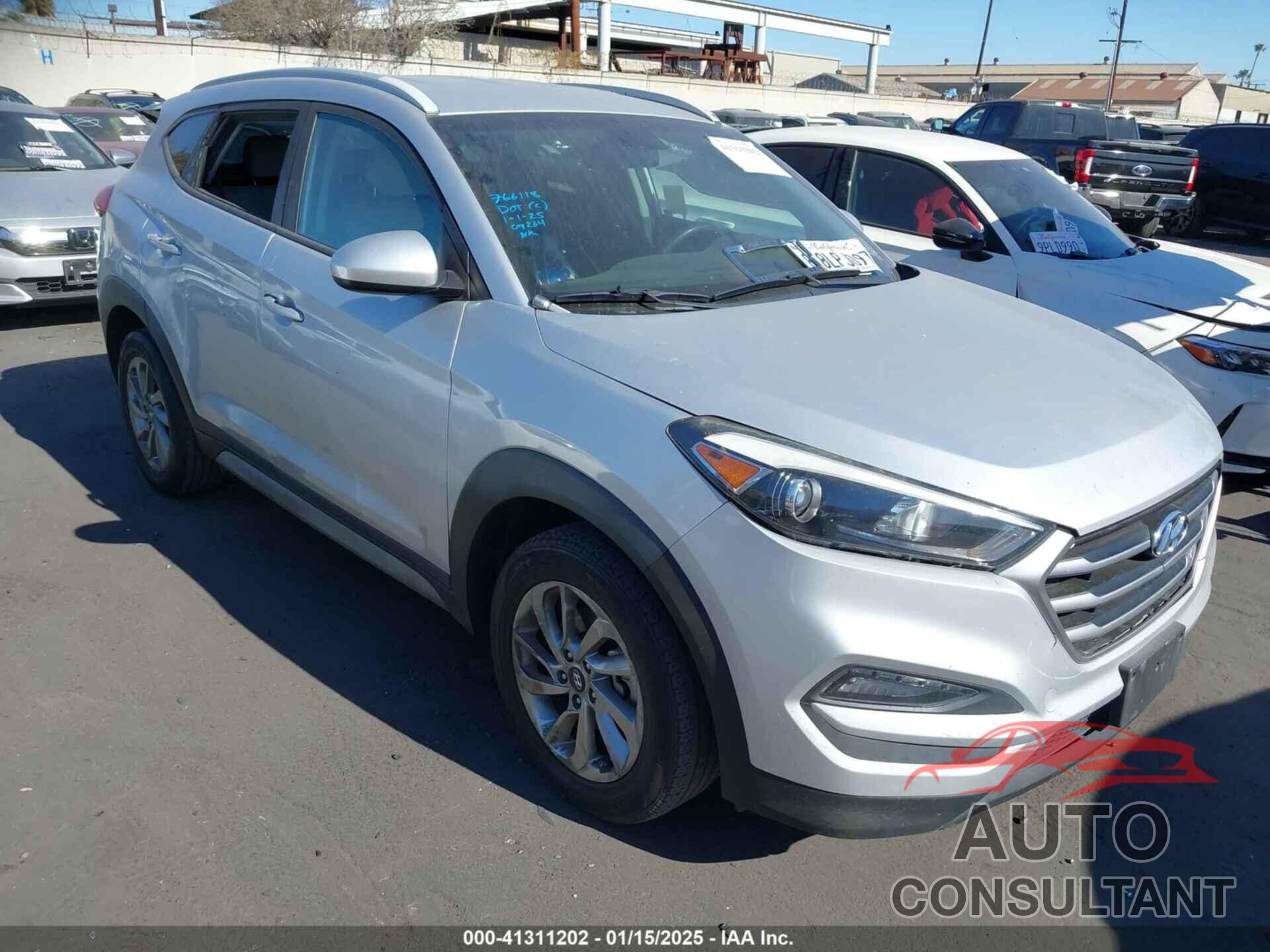 HYUNDAI TUCSON 2018 - KM8J33A42JU680407