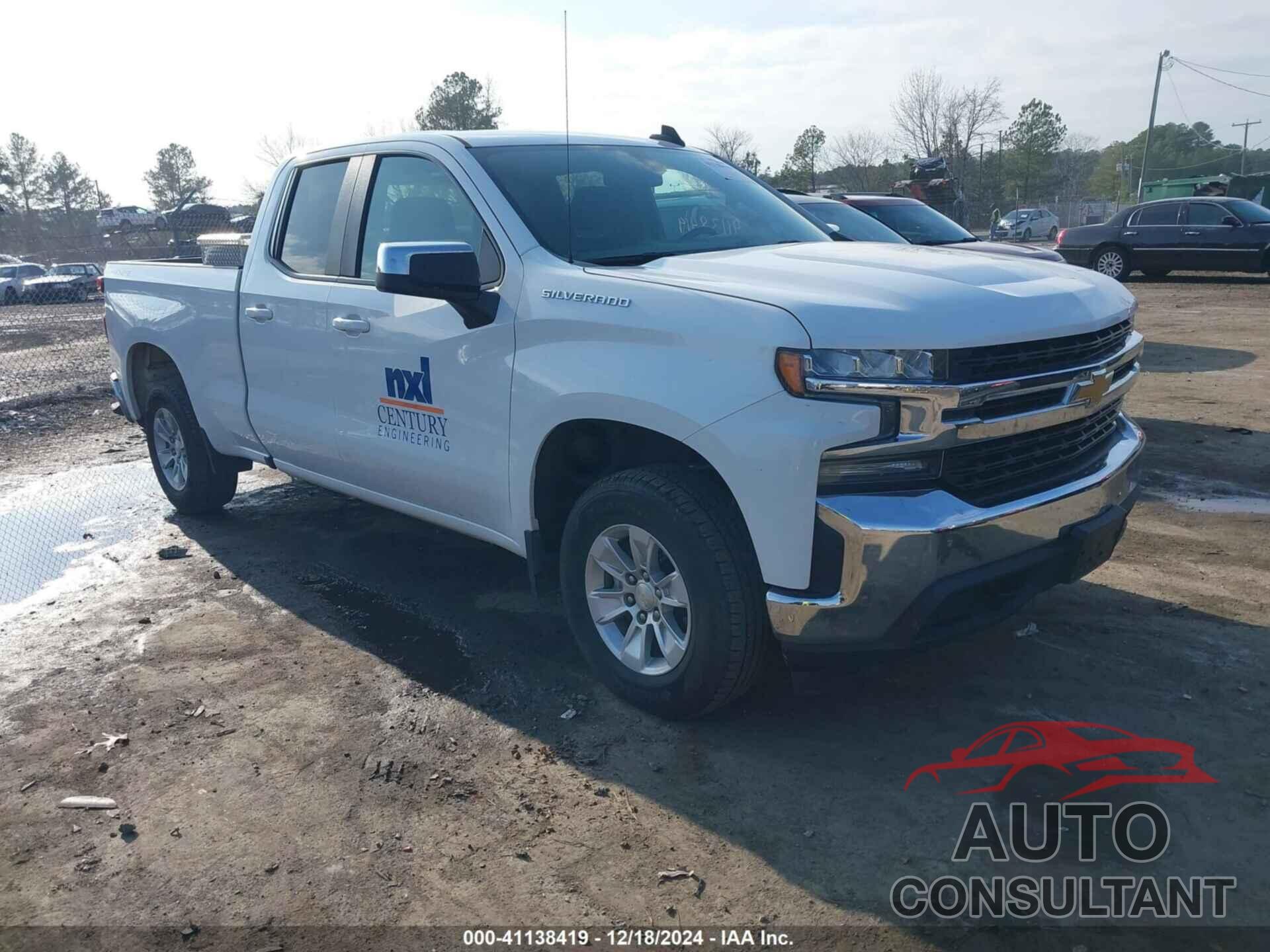 CHEVROLET SILVERADO 1500 2021 - 1GCRYDEK4MZ130303