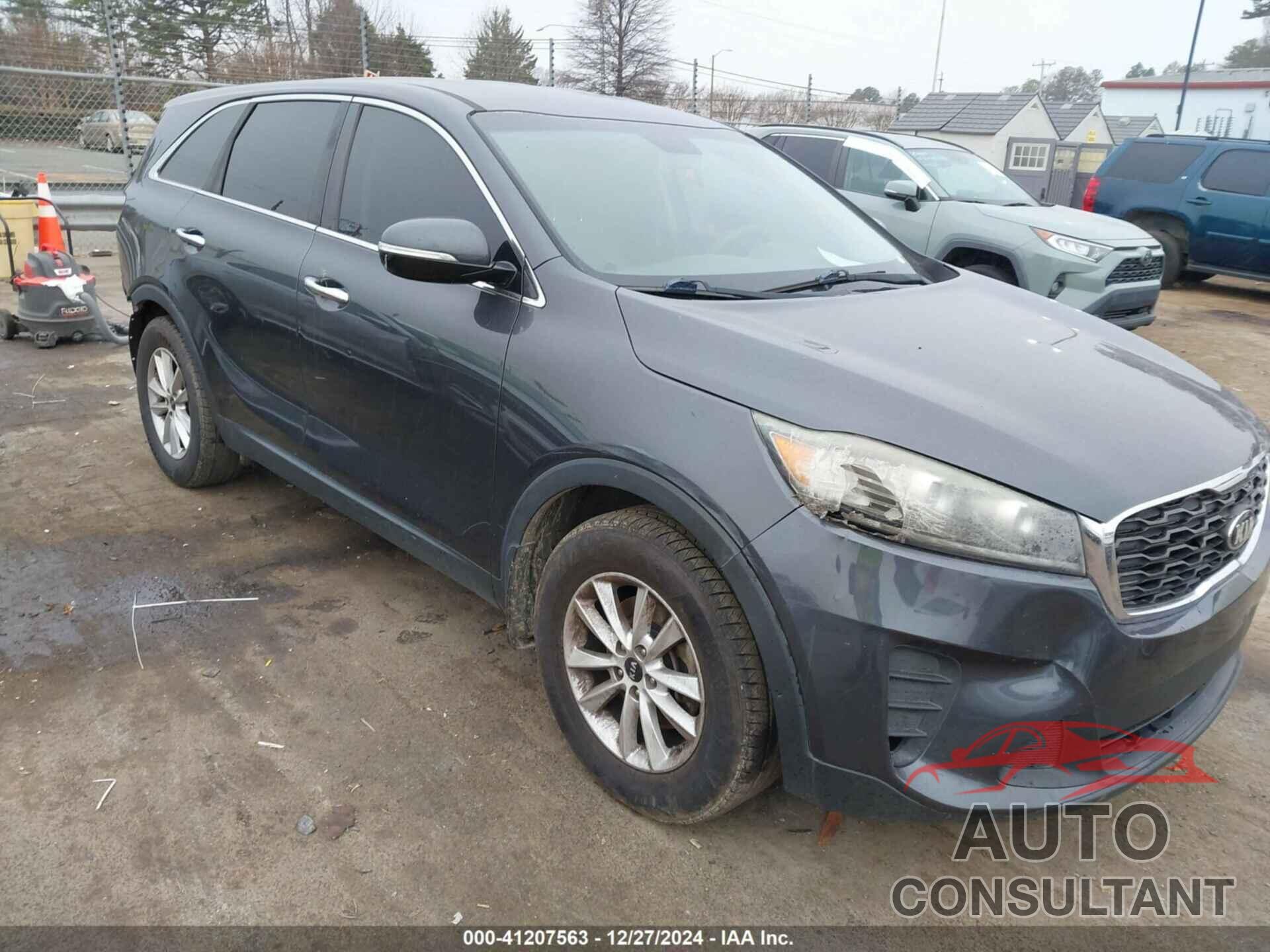 KIA SORENTO 2019 - 5XYPG4A3XKG480121