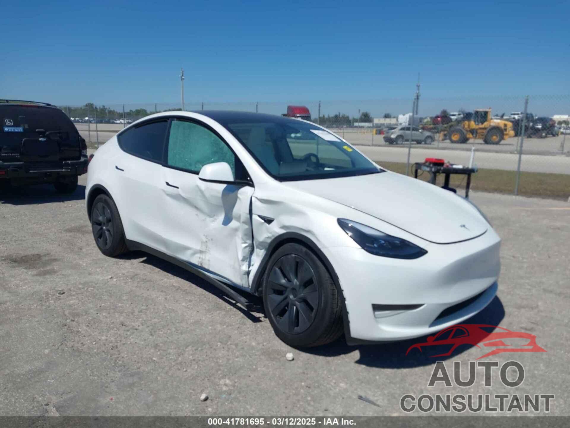 TESLA MODEL Y 2025 - 7SAYGDED6SF234278