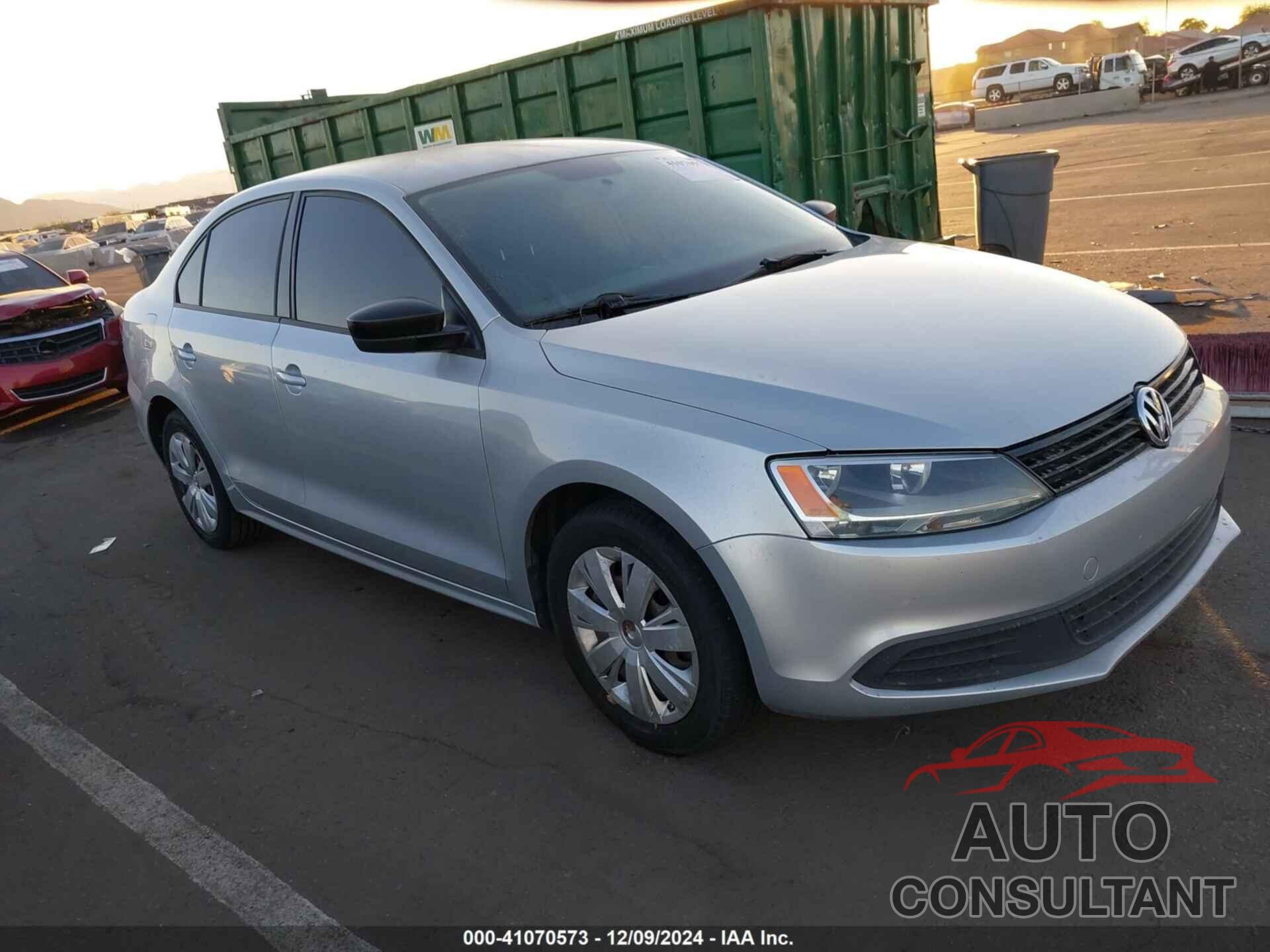 VOLKSWAGEN JETTA 2011 - 3VW2K7AJXBM379671
