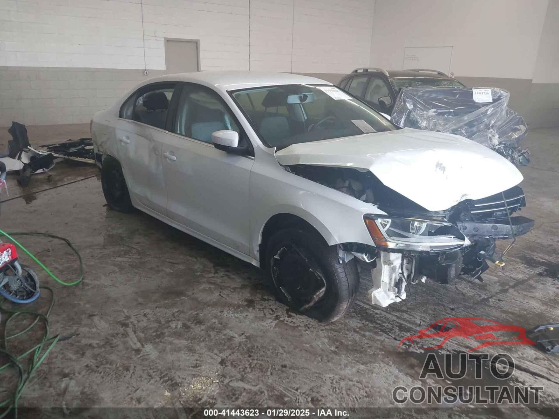 VOLKSWAGEN JETTA 2017 - 3VW2B7AJ0HM315406