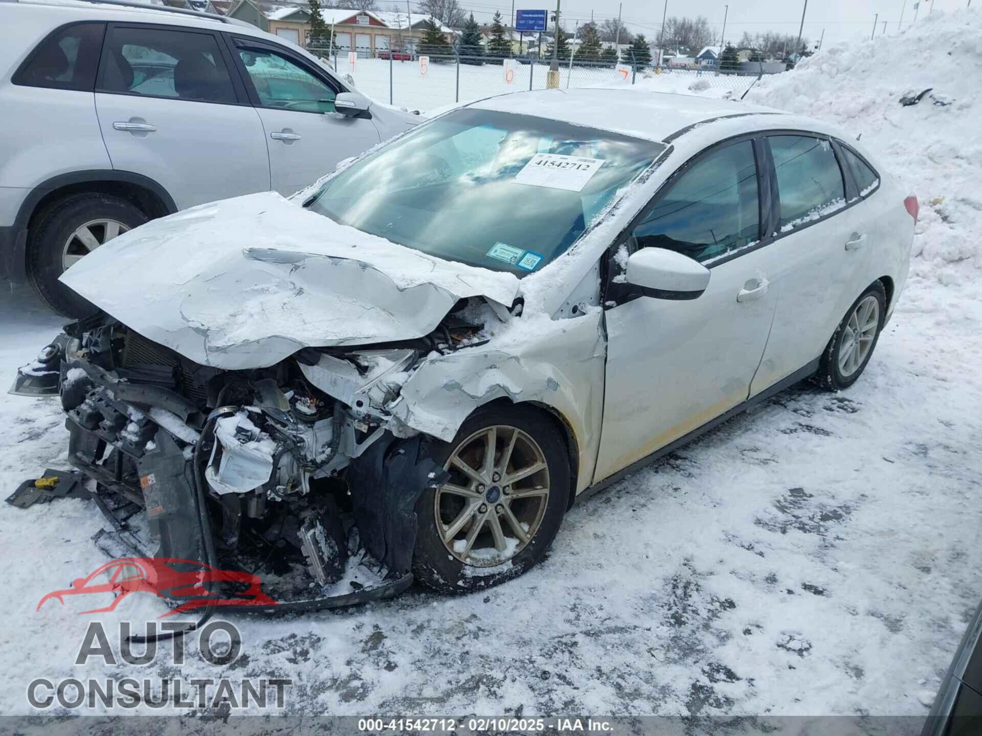 FORD FOCUS 2018 - 1FADP3F23JL207351