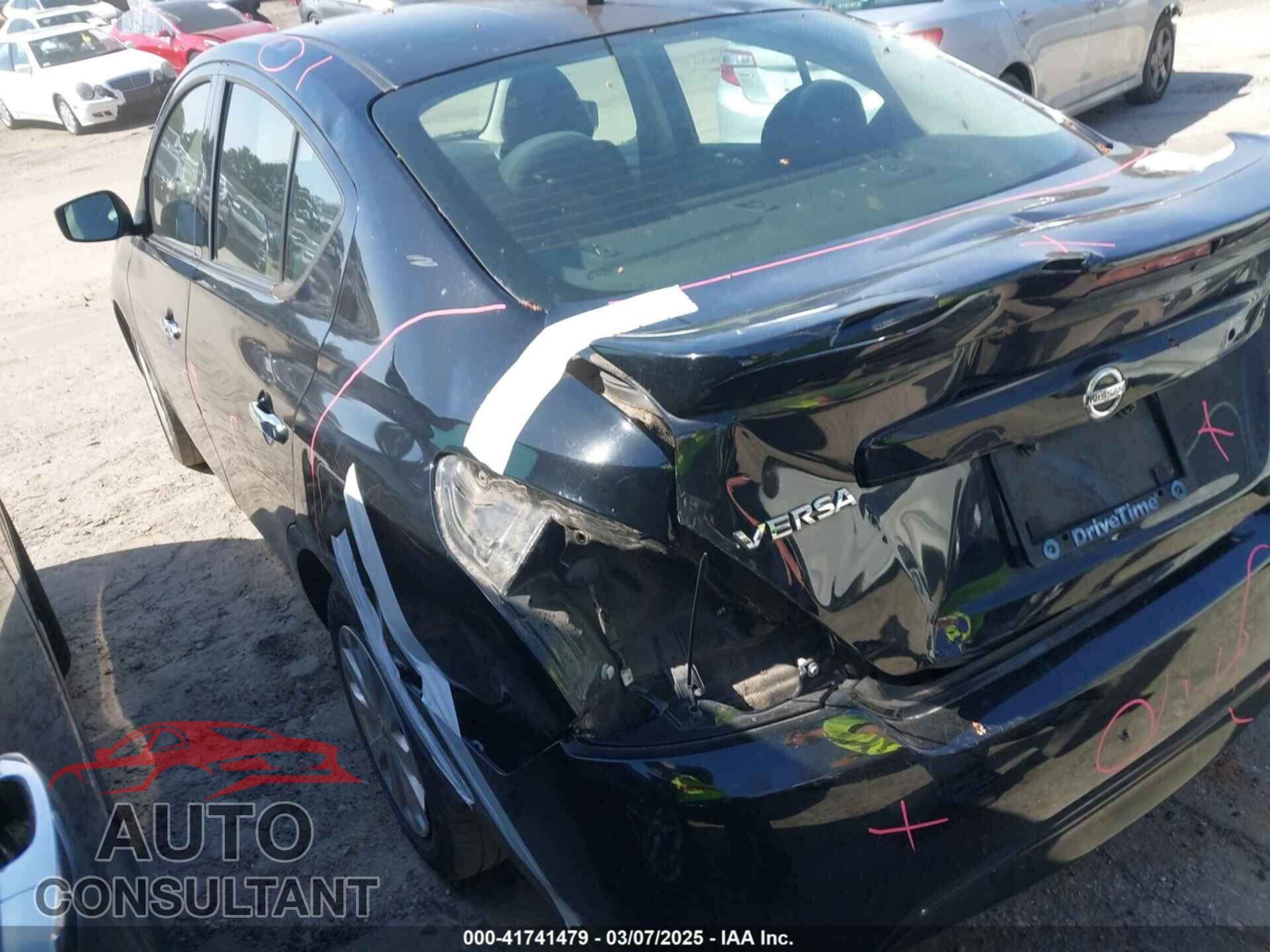 NISSAN VERSA 2019 - 3N1CN7AP3KL878470