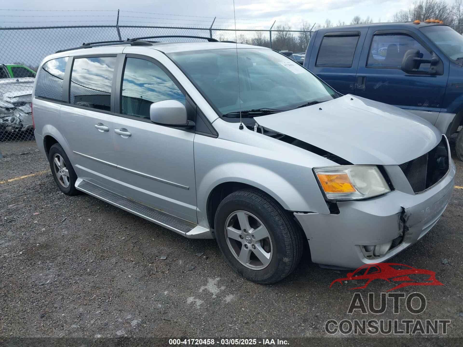 DODGE GRAND CARAVAN 2010 - 2D4RN5D11AR133059