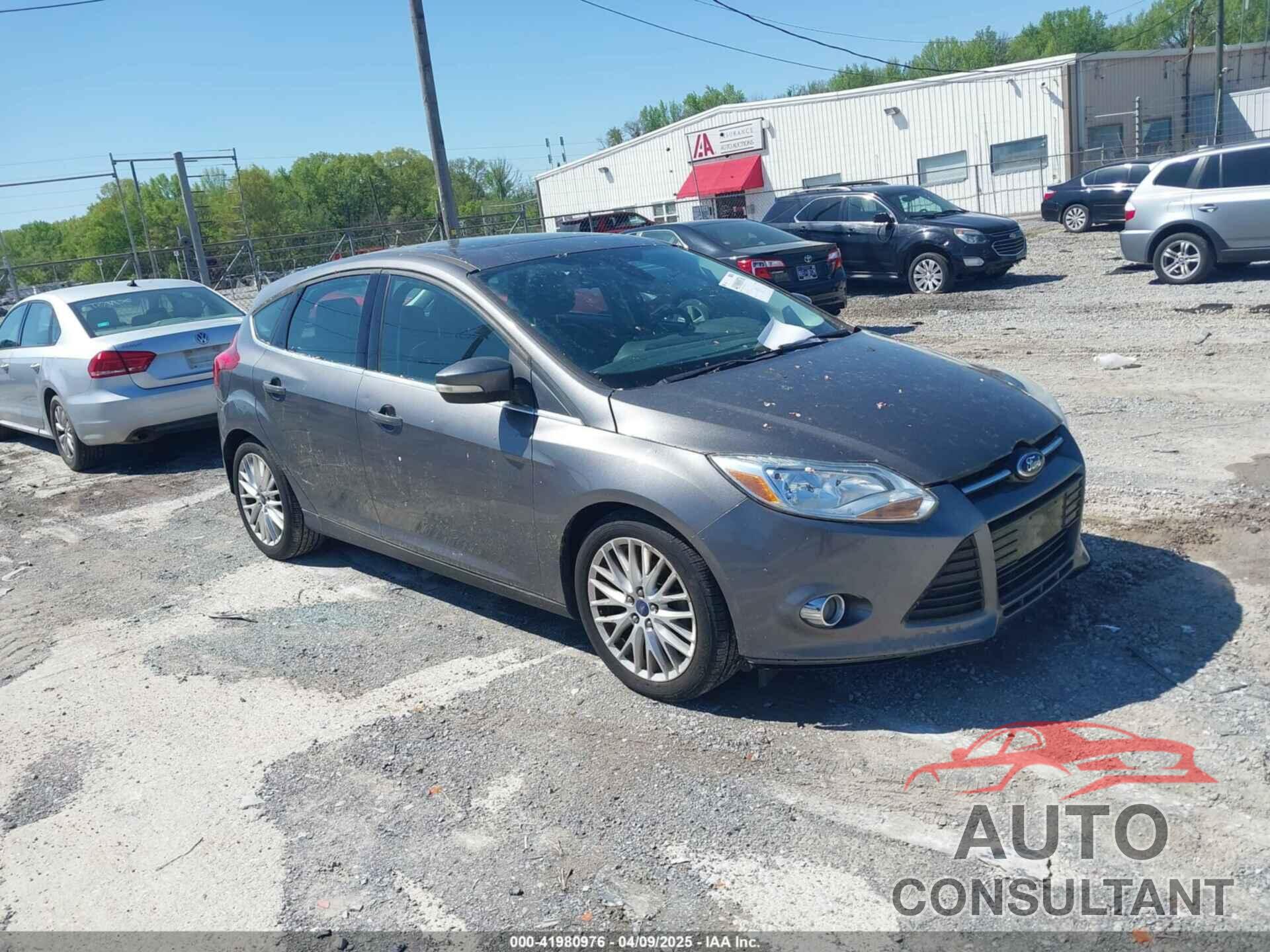 FORD FOCUS 2012 - 1FAHP3M27CL399204