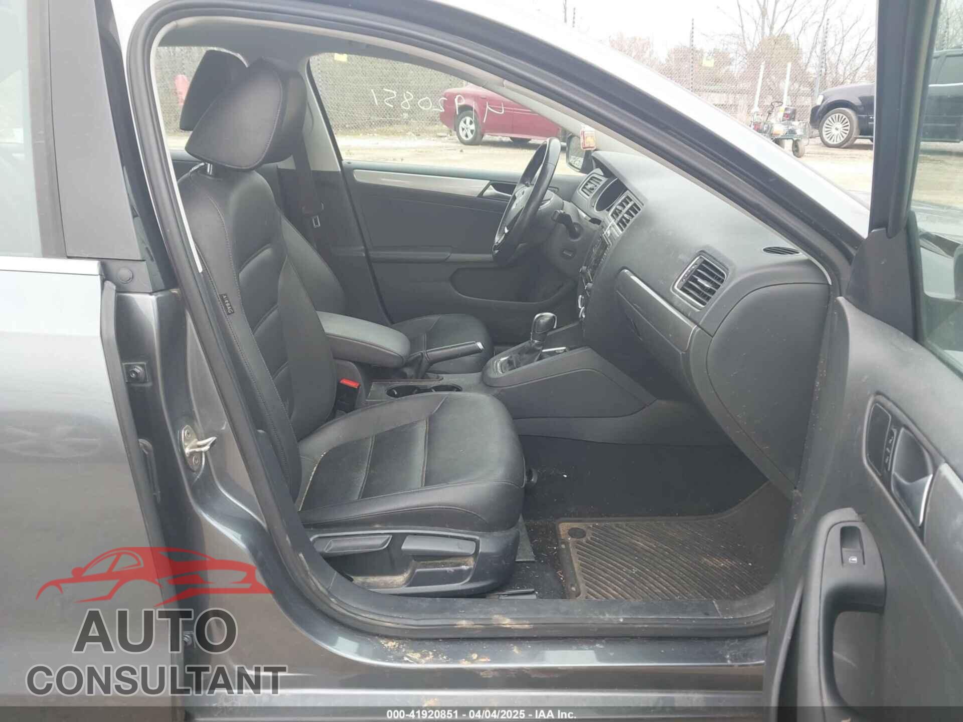 VOLKSWAGEN JETTA 2017 - 3VWDB7AJ8HM262964