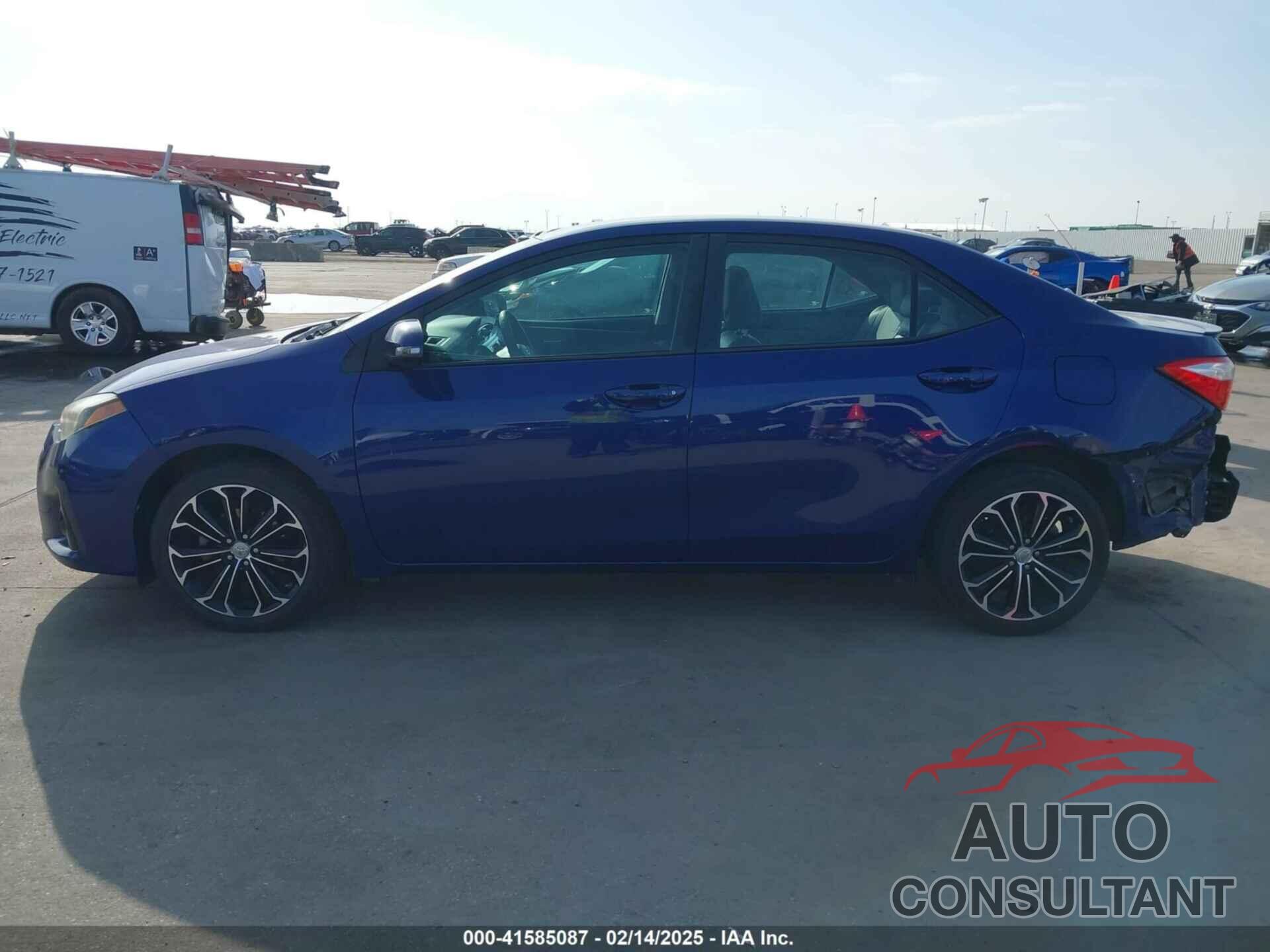 TOYOTA COROLLA 2015 - 2T1BURHE2FC266328