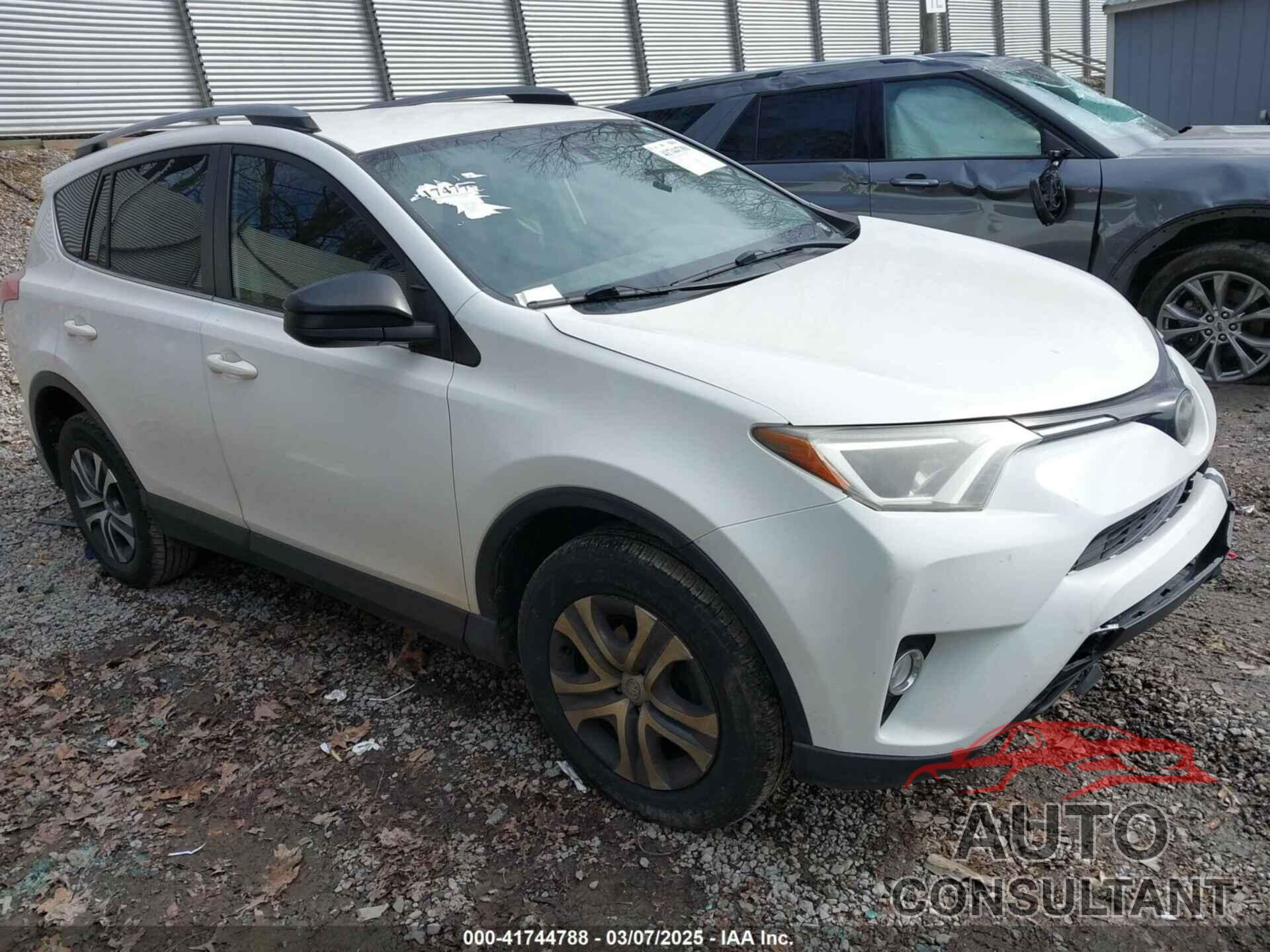 TOYOTA RAV4 2018 - JTMZFREV8JJ187790