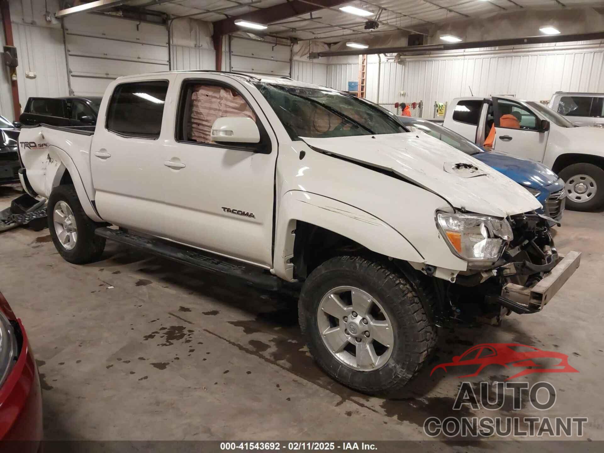 TOYOTA TACOMA 2014 - 3TMLU4EN0EM140289