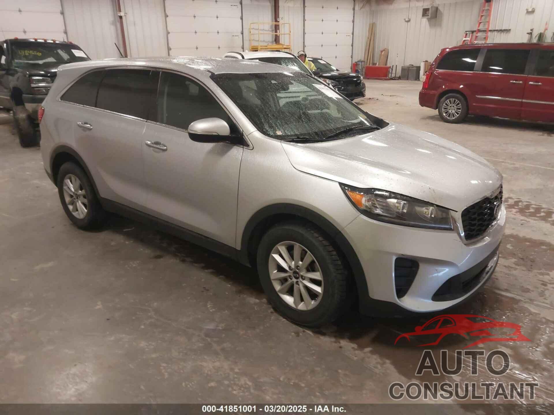 KIA SORENTO 2019 - 5XYPG4A3XKG575729