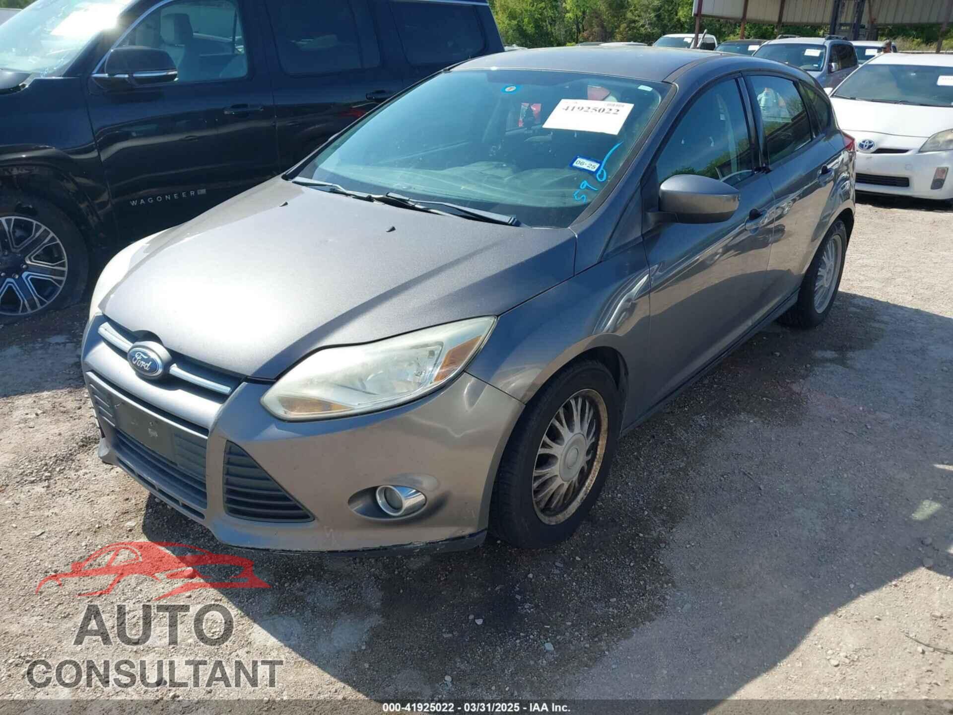 FORD FOCUS 2012 - 1FAHP3K23CL235113