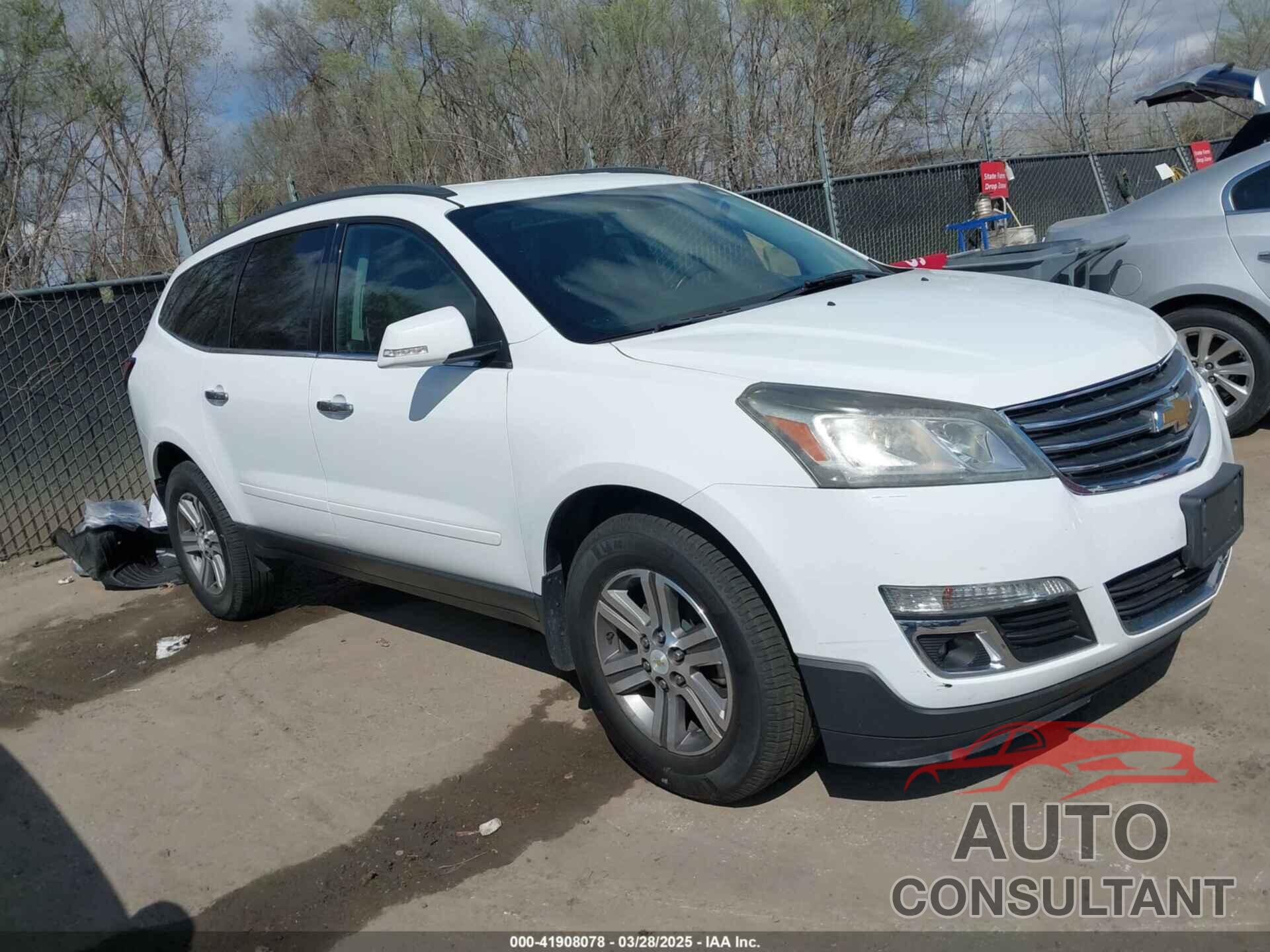 CHEVROLET TRAVERSE 2016 - 1GNKVHKD4GJ125328