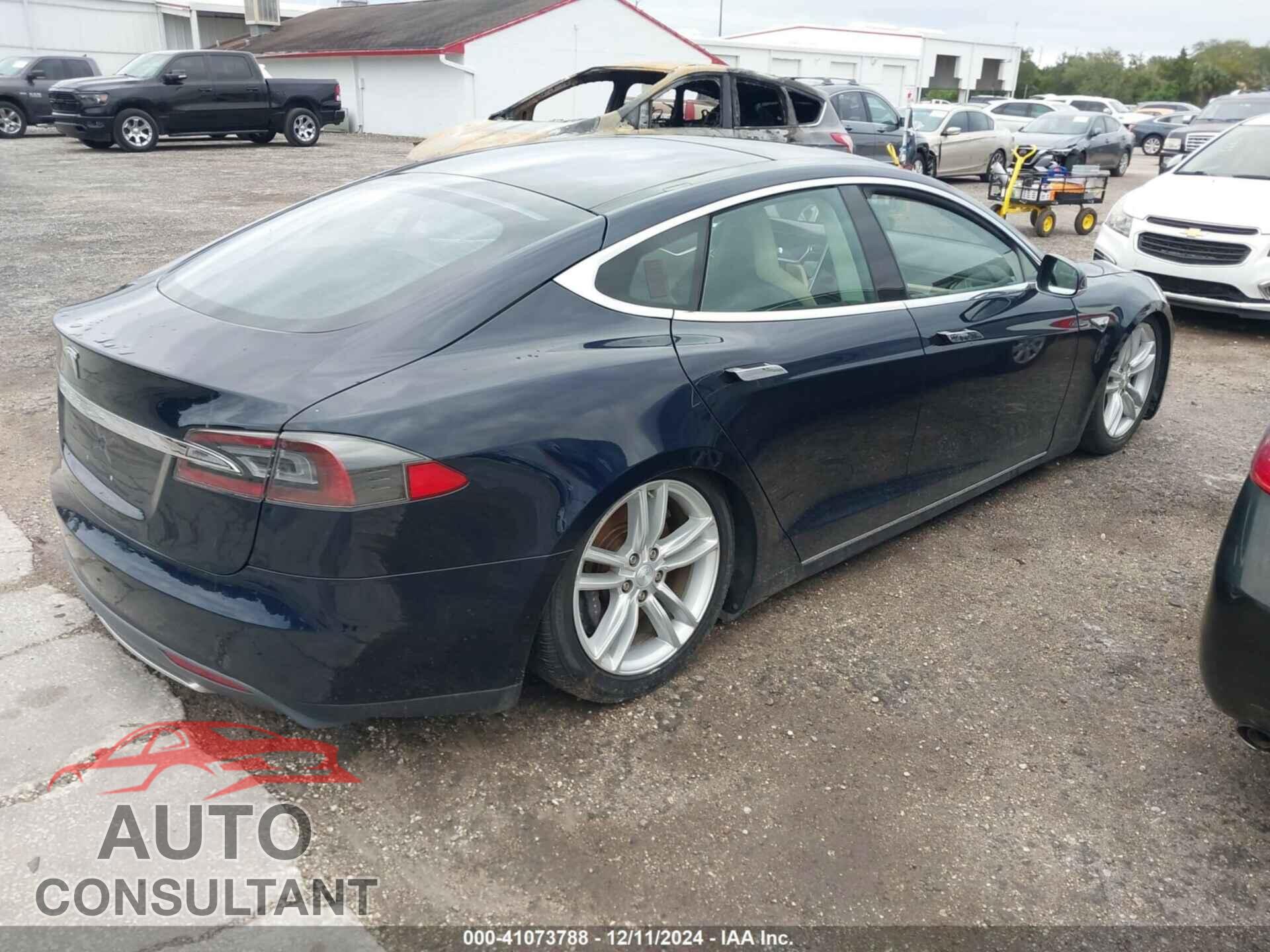 TESLA MODEL S 2013 - 5YJSA1CN4DFP06186