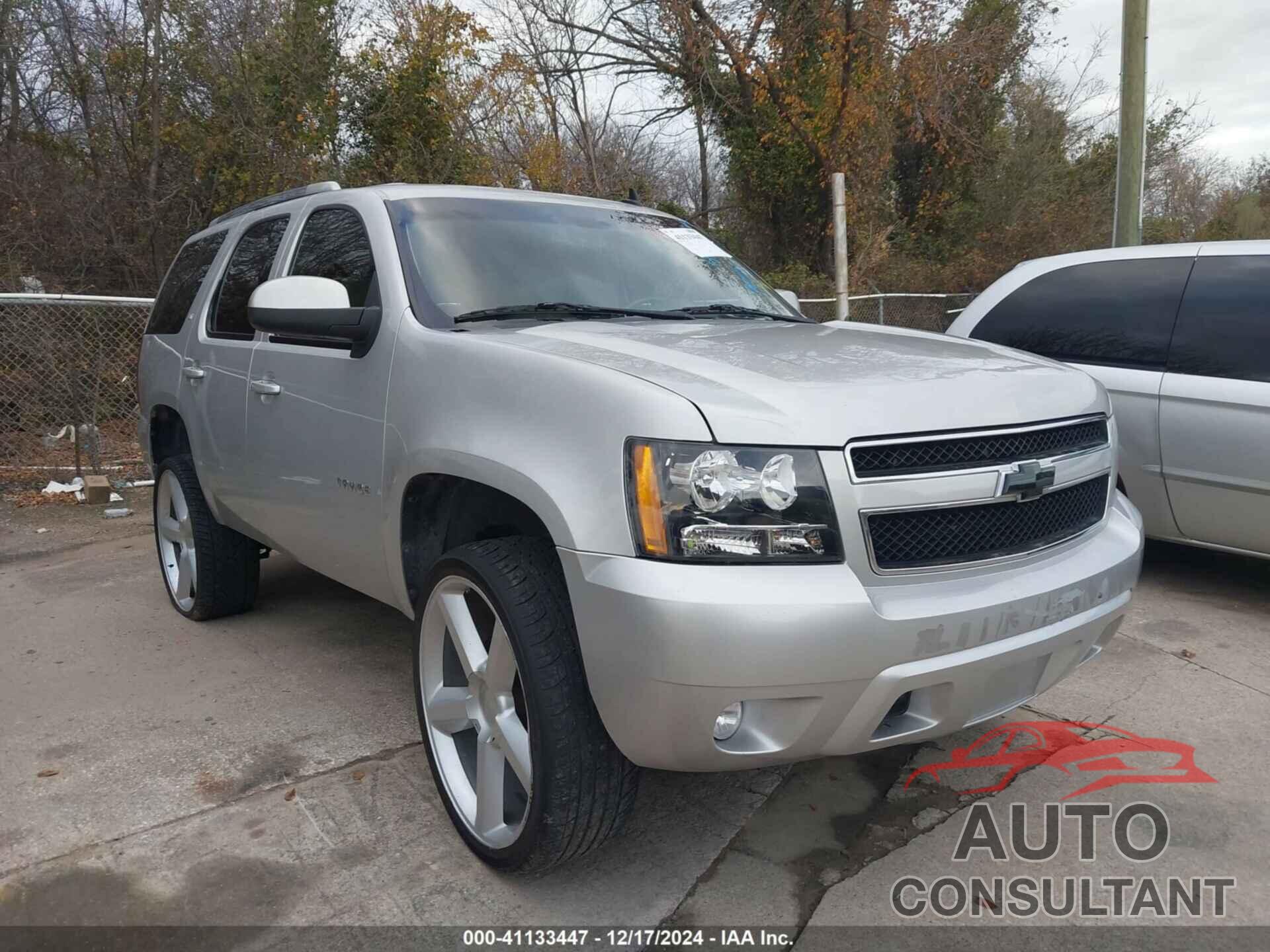 CHEVROLET TAHOE 2011 - 1GNSCBE03BR193996